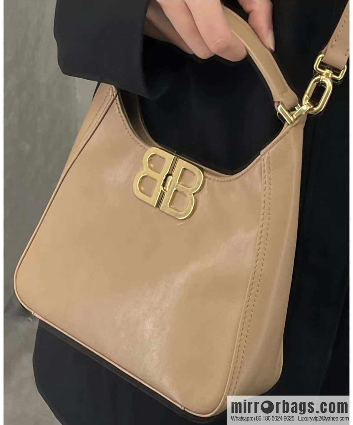 🖤Paris Home Hobo Series ‼️ 24 Year Hobo Bag 801928 Brown