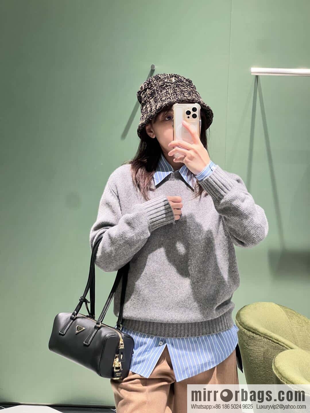 PRADA 🎉 padlock women 🎉 1BB127 new 🎉🎉 black