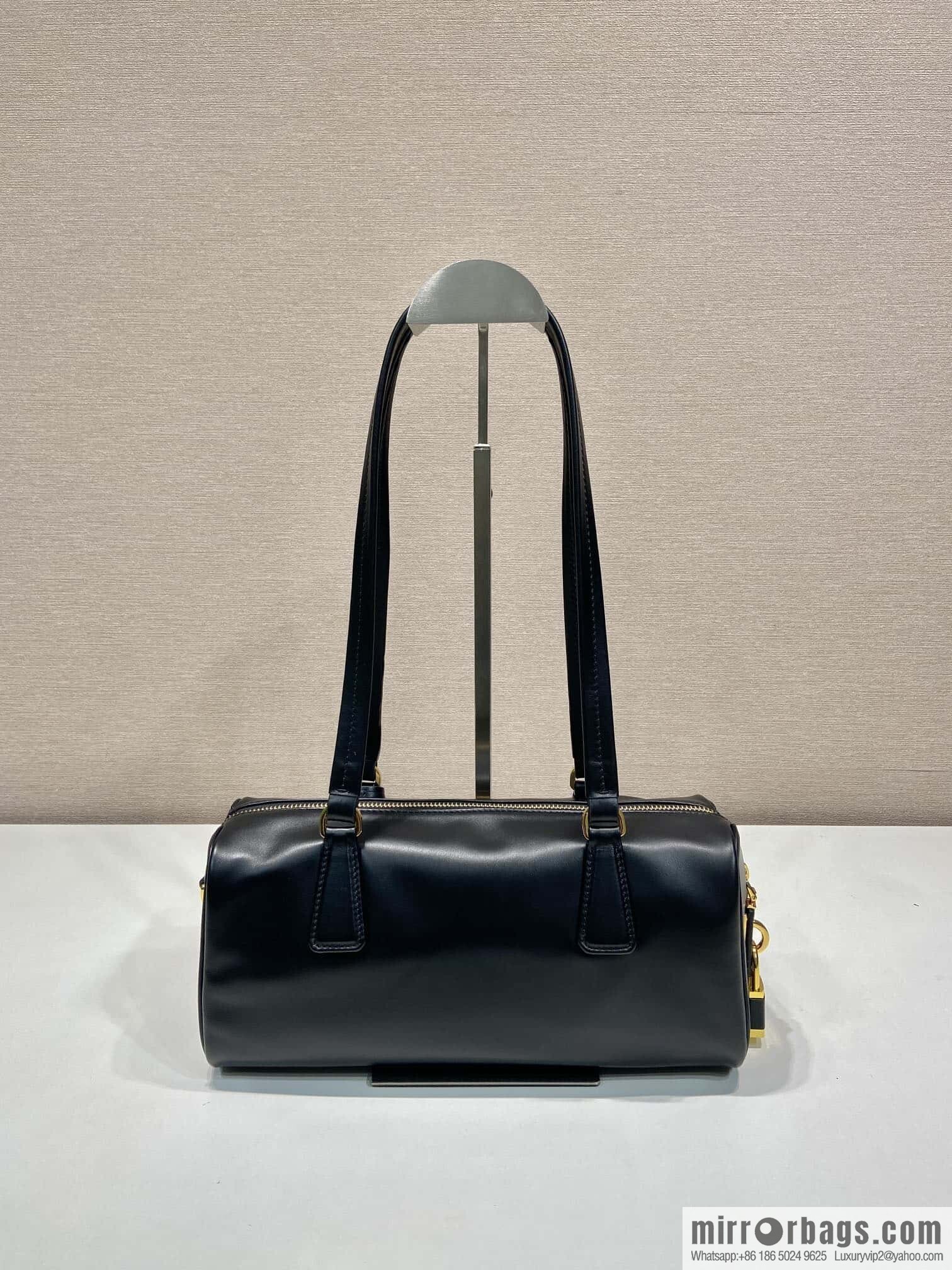 PRADA 🎉 padlock women 🎉 1BB127 new 🎉🎉 black