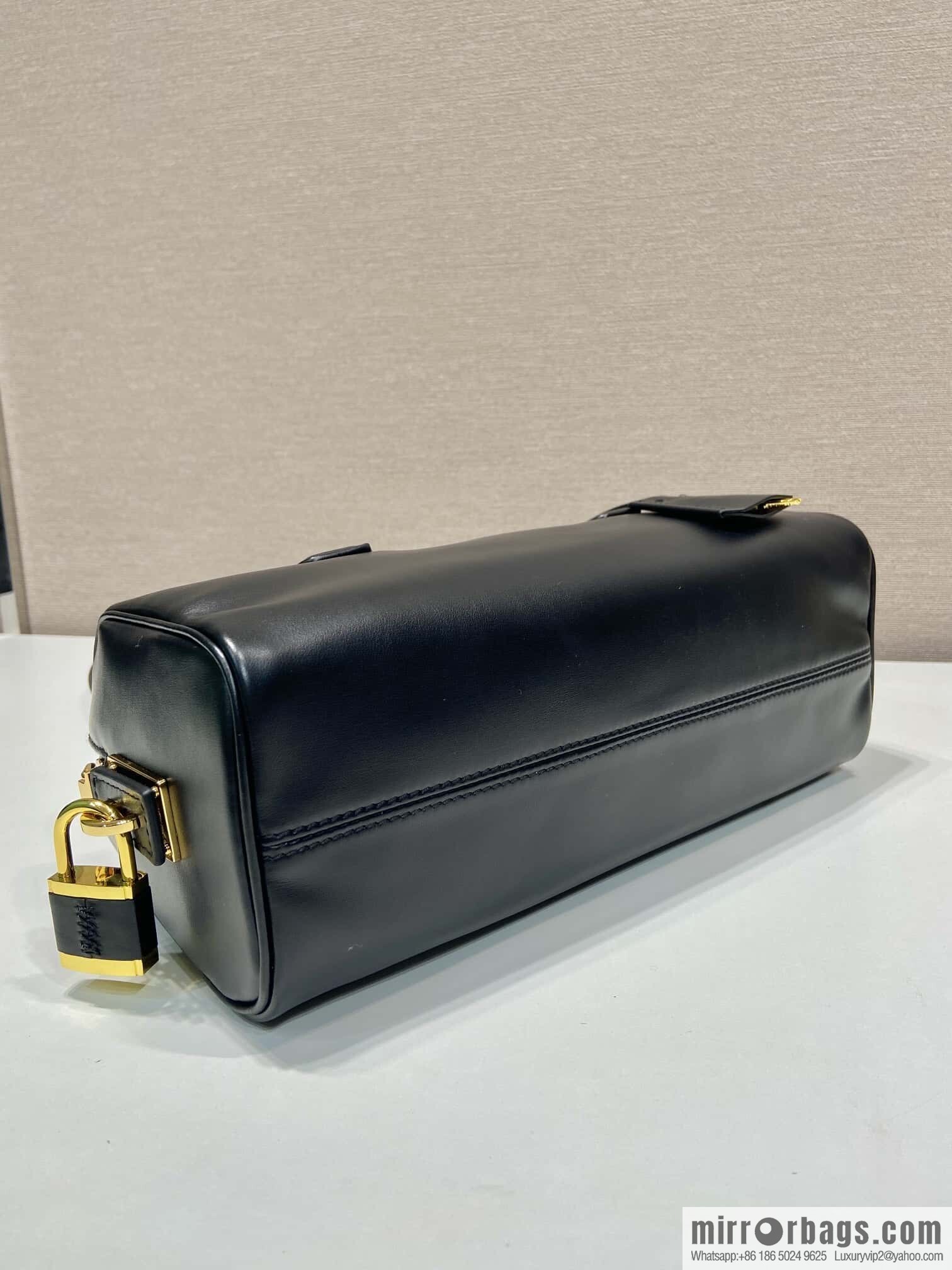 PRADA 🎉 padlock women 🎉 1BB127 new 🎉🎉 black