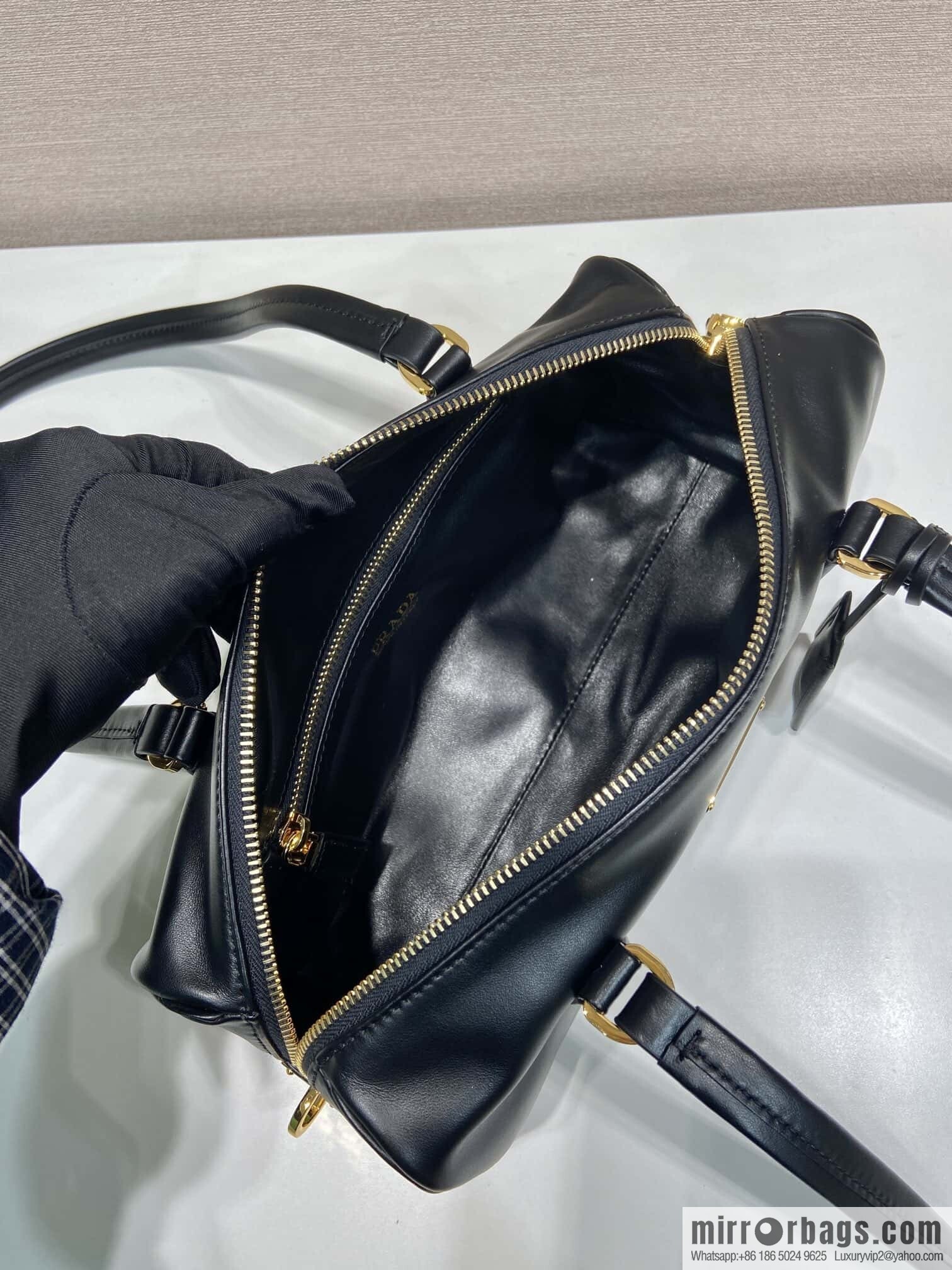 PRADA 🎉 padlock women 🎉 1BB127 new 🎉🎉 black