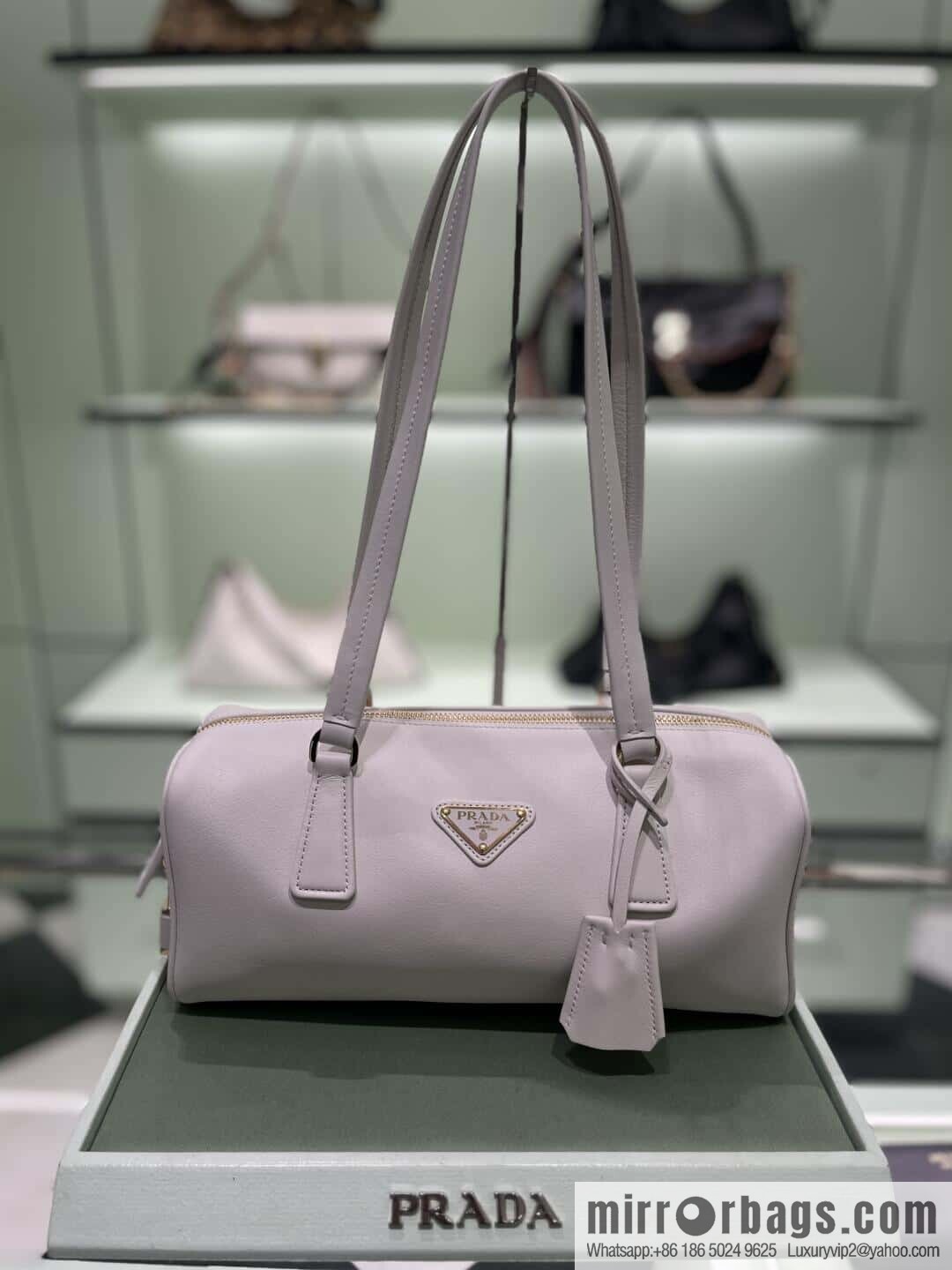 PRADA 🎉 padlock women 🎉 1BB127 new 🎉🎉 white