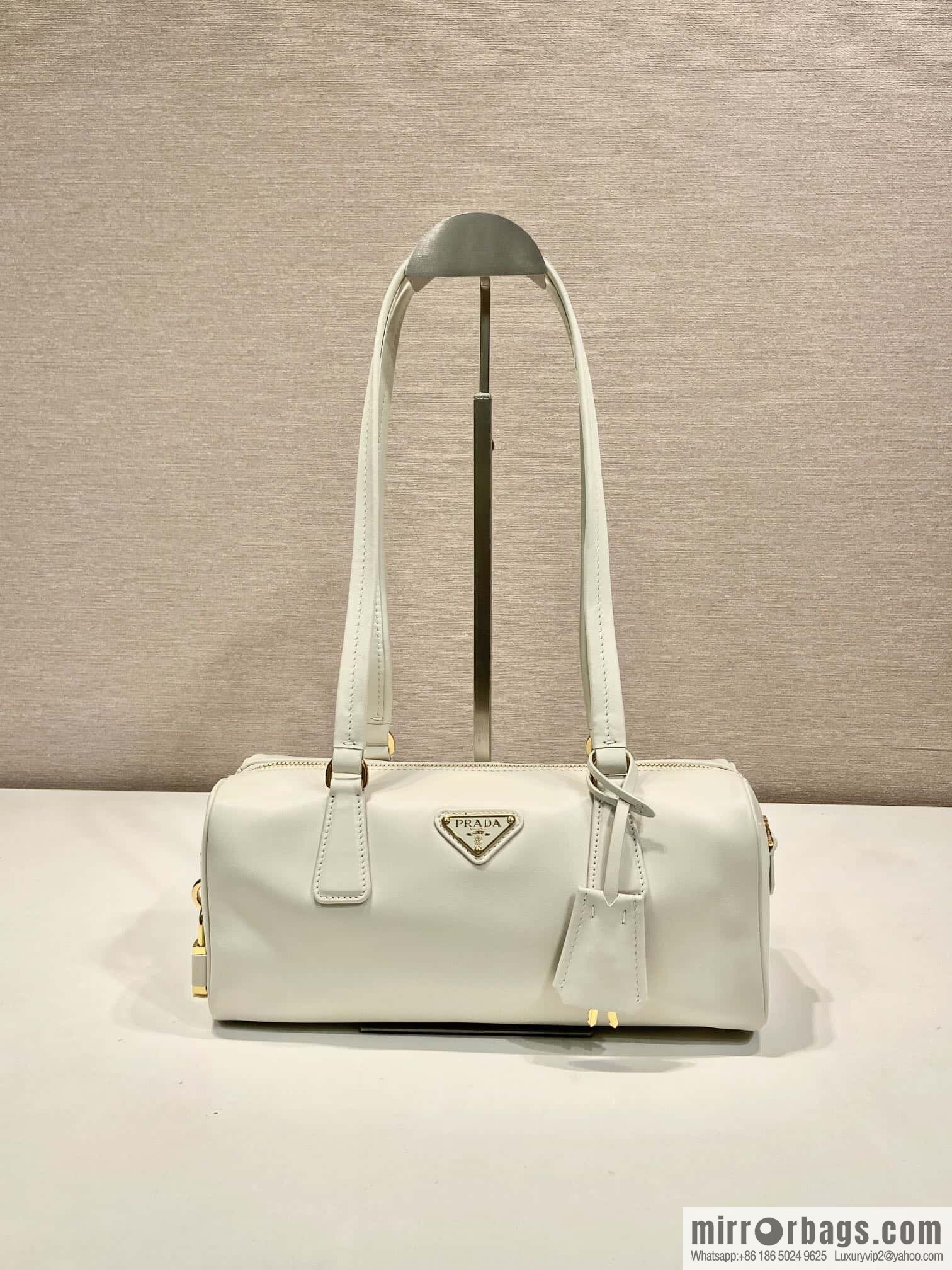 PRADA 🎉 padlock women 🎉 1BB127 new 🎉🎉 white