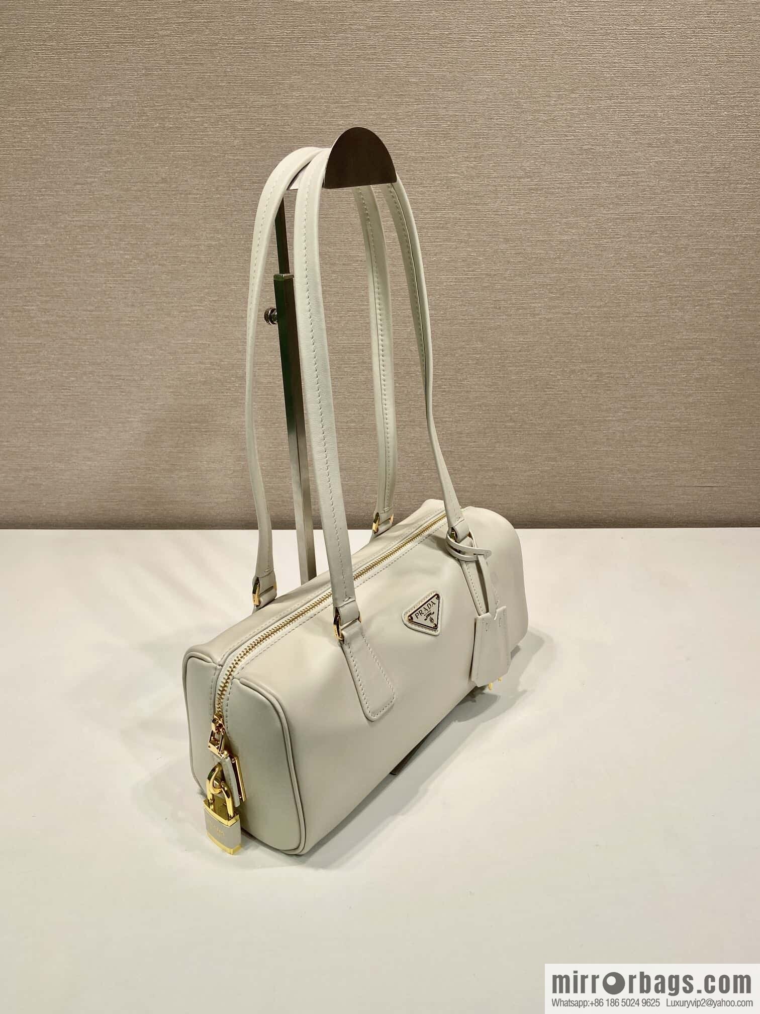 PRADA 🎉 padlock women 🎉 1BB127 new 🎉🎉 white