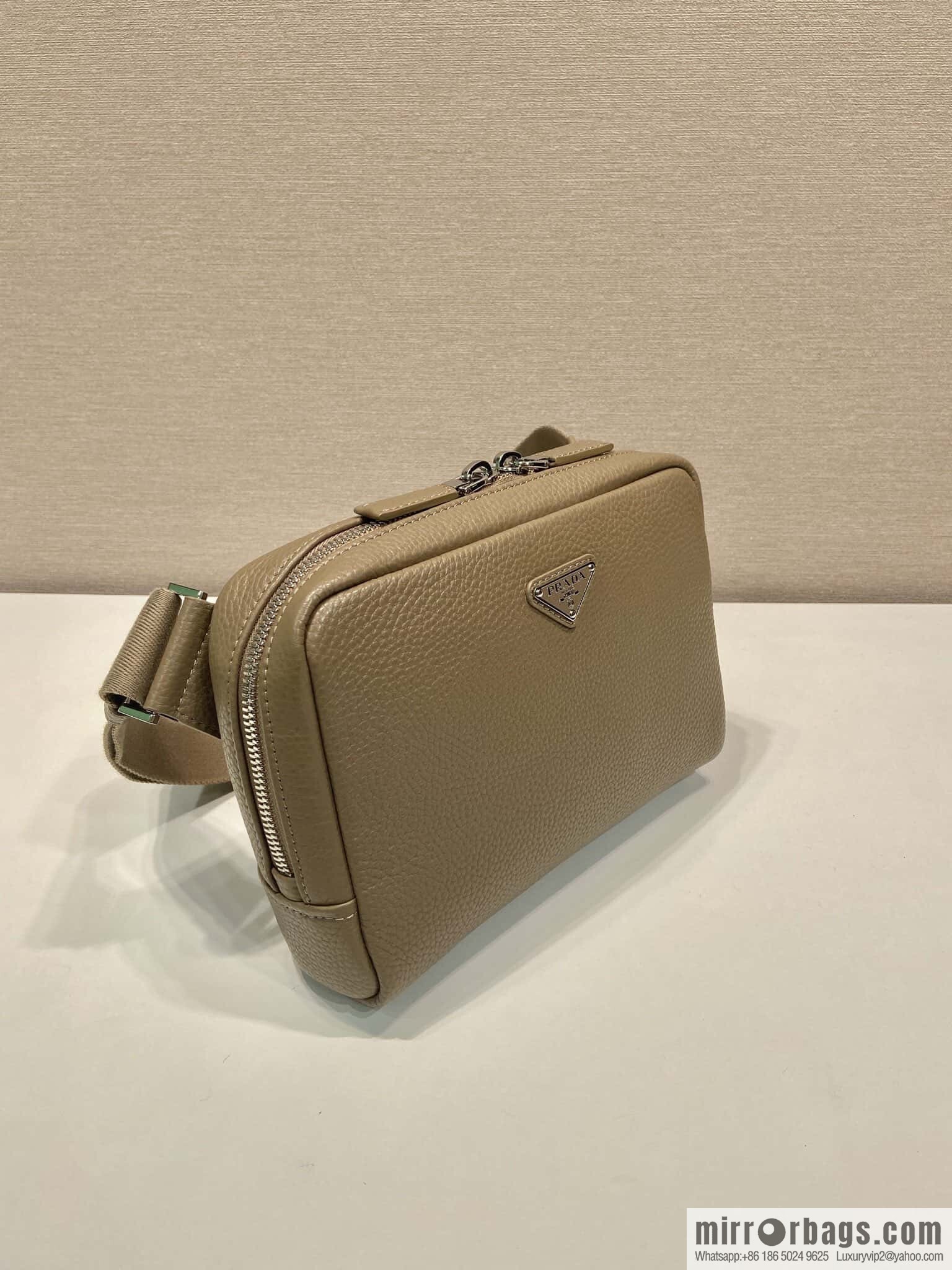 PRADA 🎉 new breast bag 🎉 2VH181 large new color🎉🎉