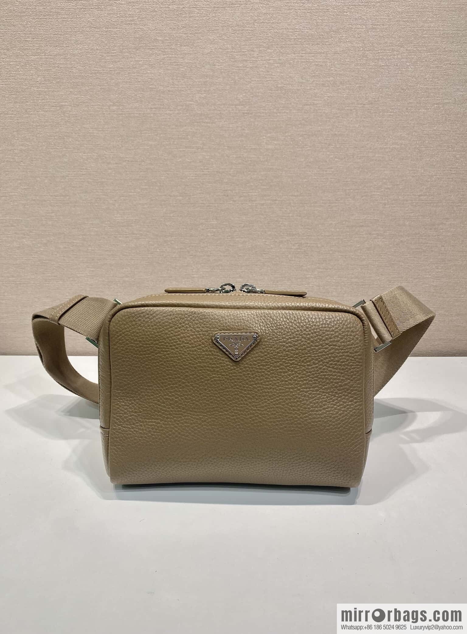 PRADA 🎉 new breast bag 🎉 2VH181 large new color🎉🎉