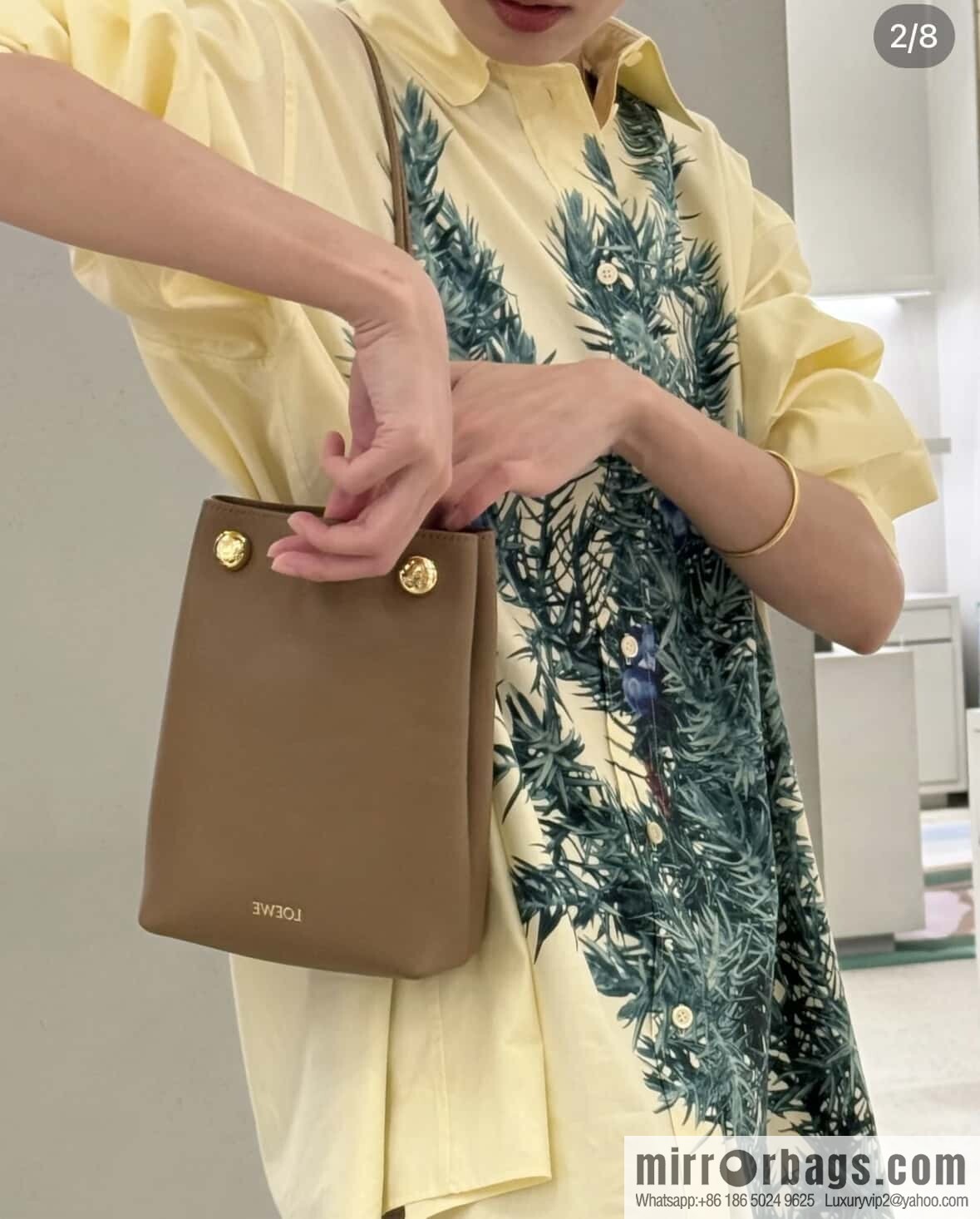 LOEWE Pebble Pouch 0905 Oak Brown