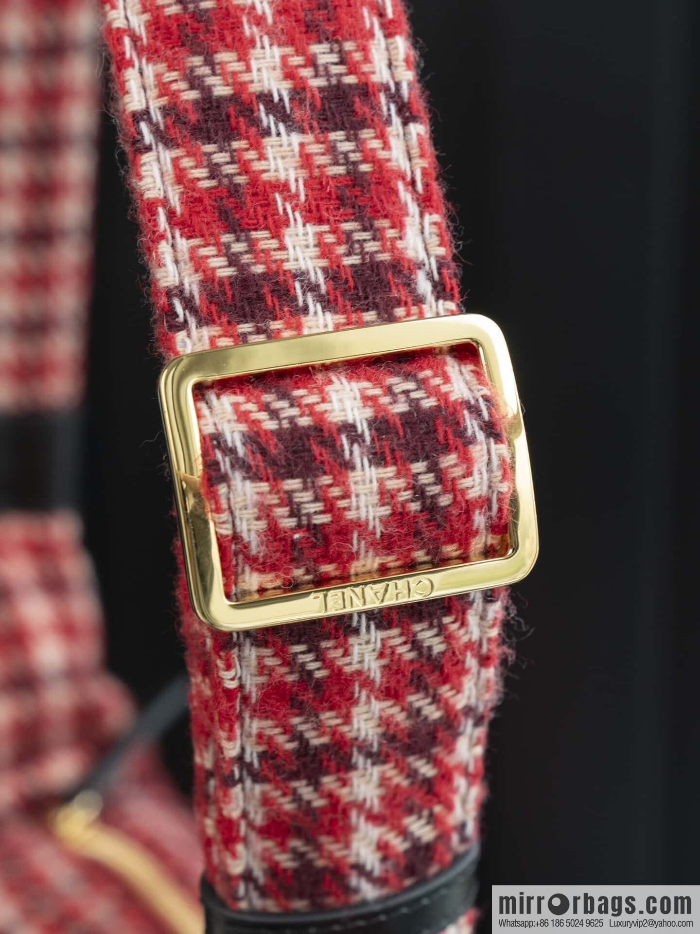 𝐂𝐡𝐚𝐧𝐞𝐥 𝟐𝟒𝐍 𝐜𝐨𝐜𝐨𝐧𝐞𝐢𝐠𝐞 Ski Series Red Thousand Birds ⛷️ AS5052