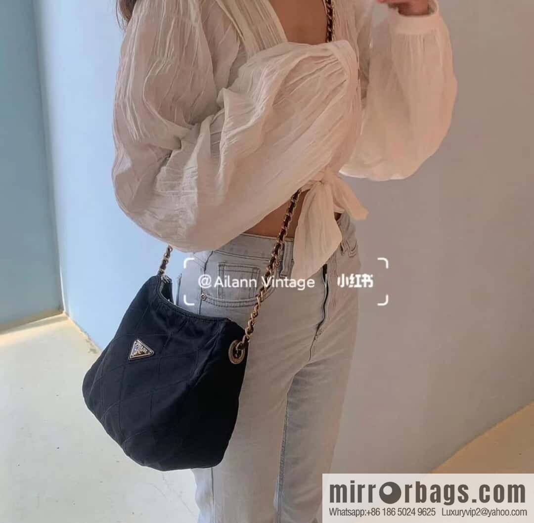 PRADA 🎉 medieval messenger bag 🎉🎉🎉 1BD646🎉🎉