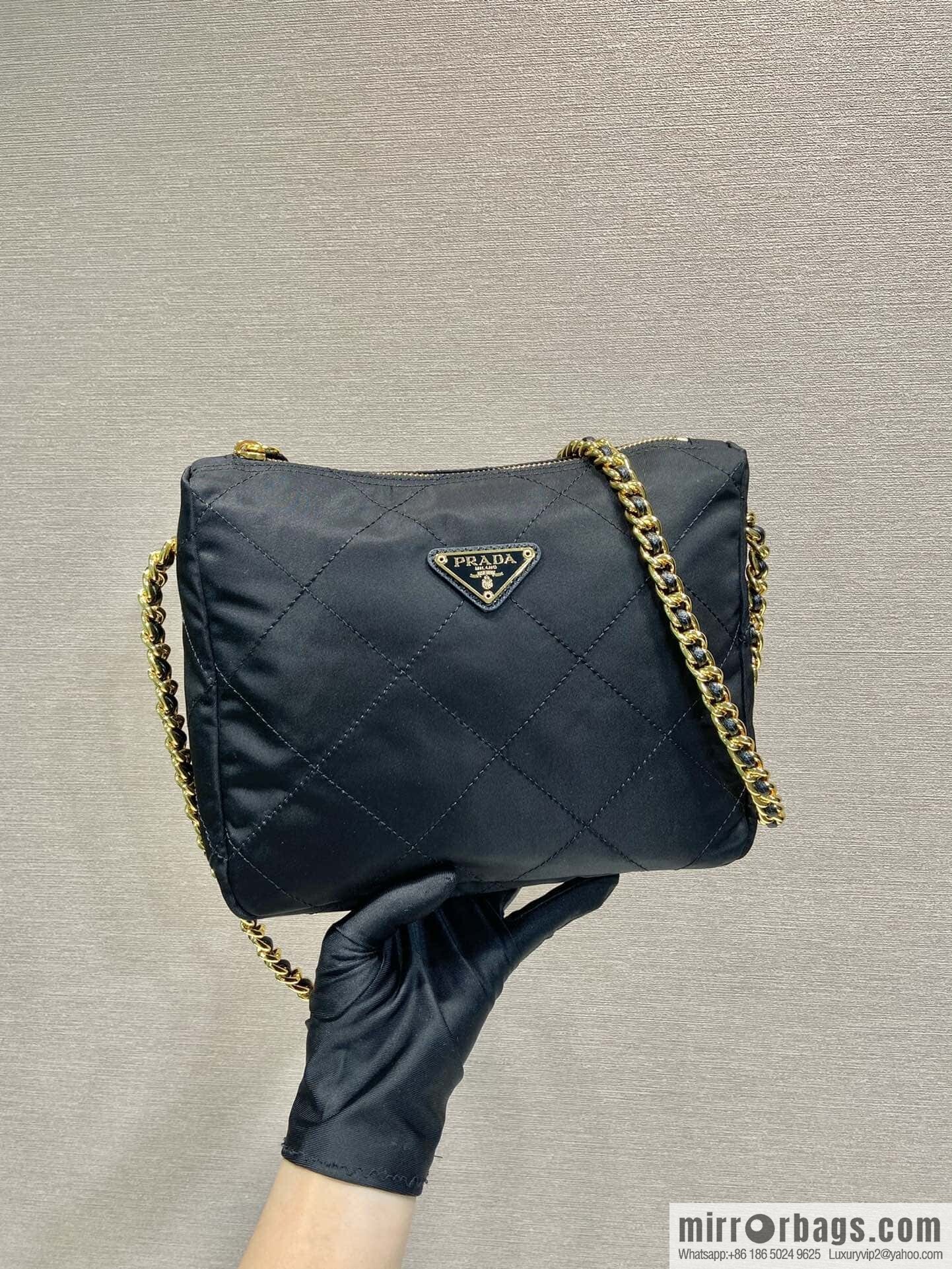 PRADA 🎉 medieval messenger bag 🎉🎉🎉 1BD646🎉🎉