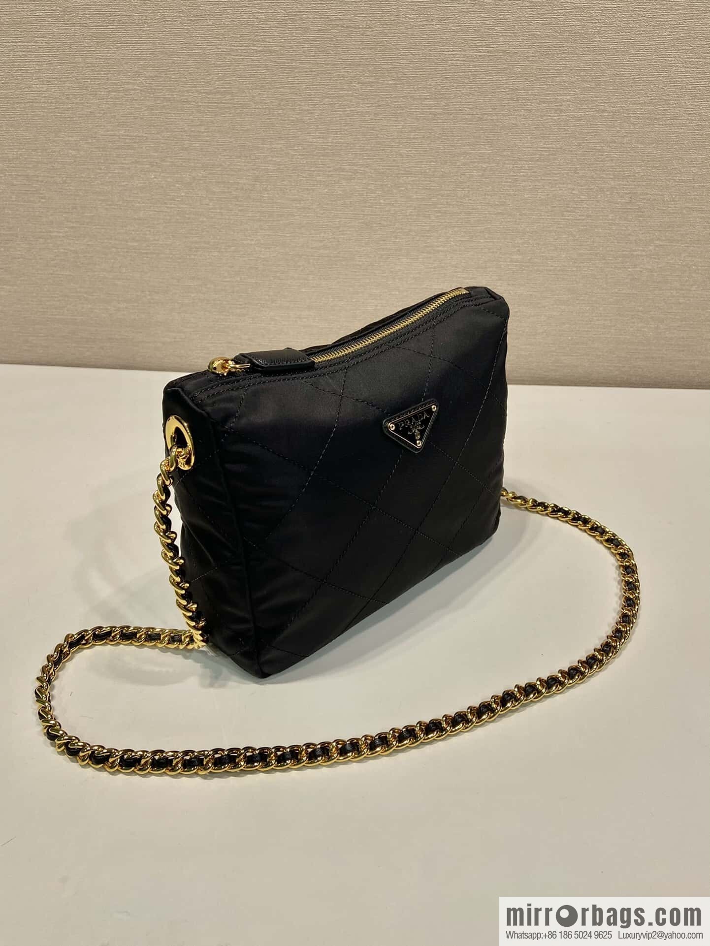 PRADA 🎉 medieval messenger bag 🎉🎉🎉 1BD646🎉🎉