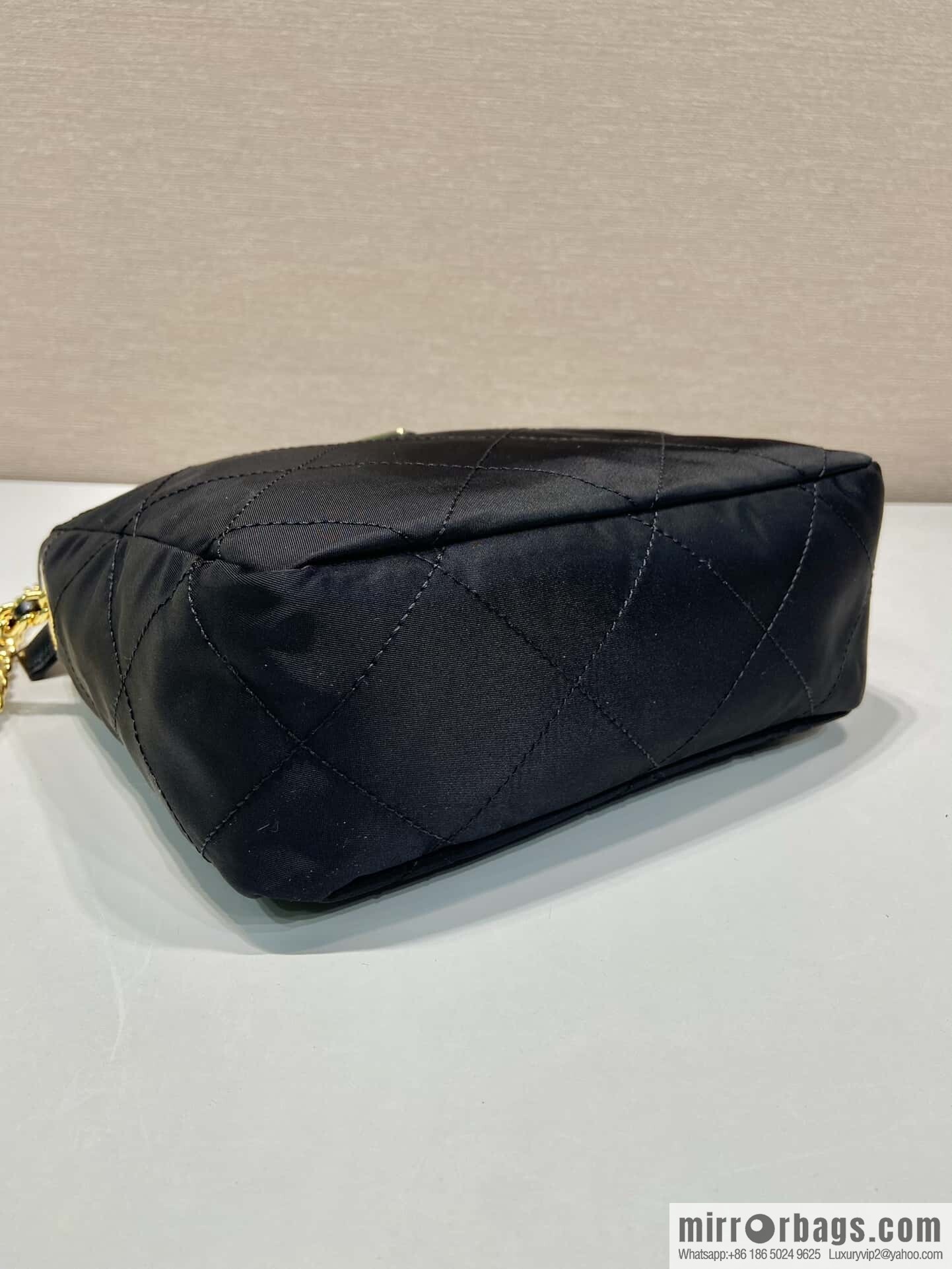 PRADA 🎉 medieval messenger bag 🎉🎉🎉 1BD646🎉🎉