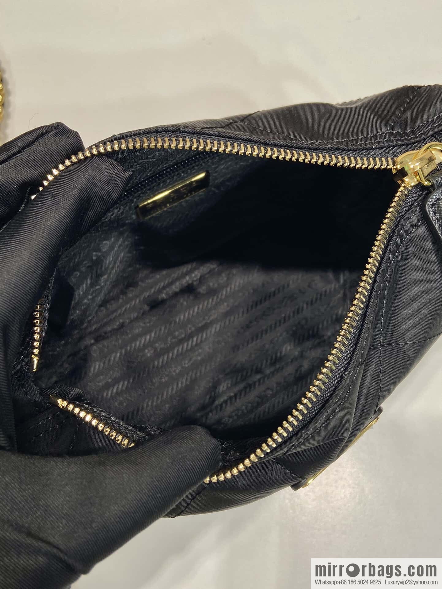 PRADA 🎉 medieval messenger bag 🎉🎉🎉 1BD646🎉🎉