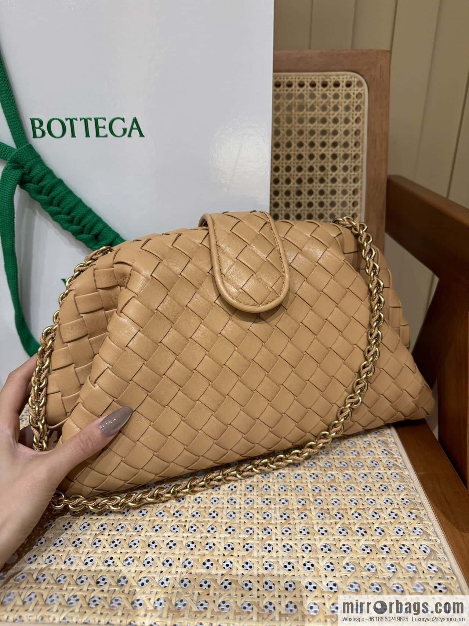 BV Lauren 1980 Almond 785807