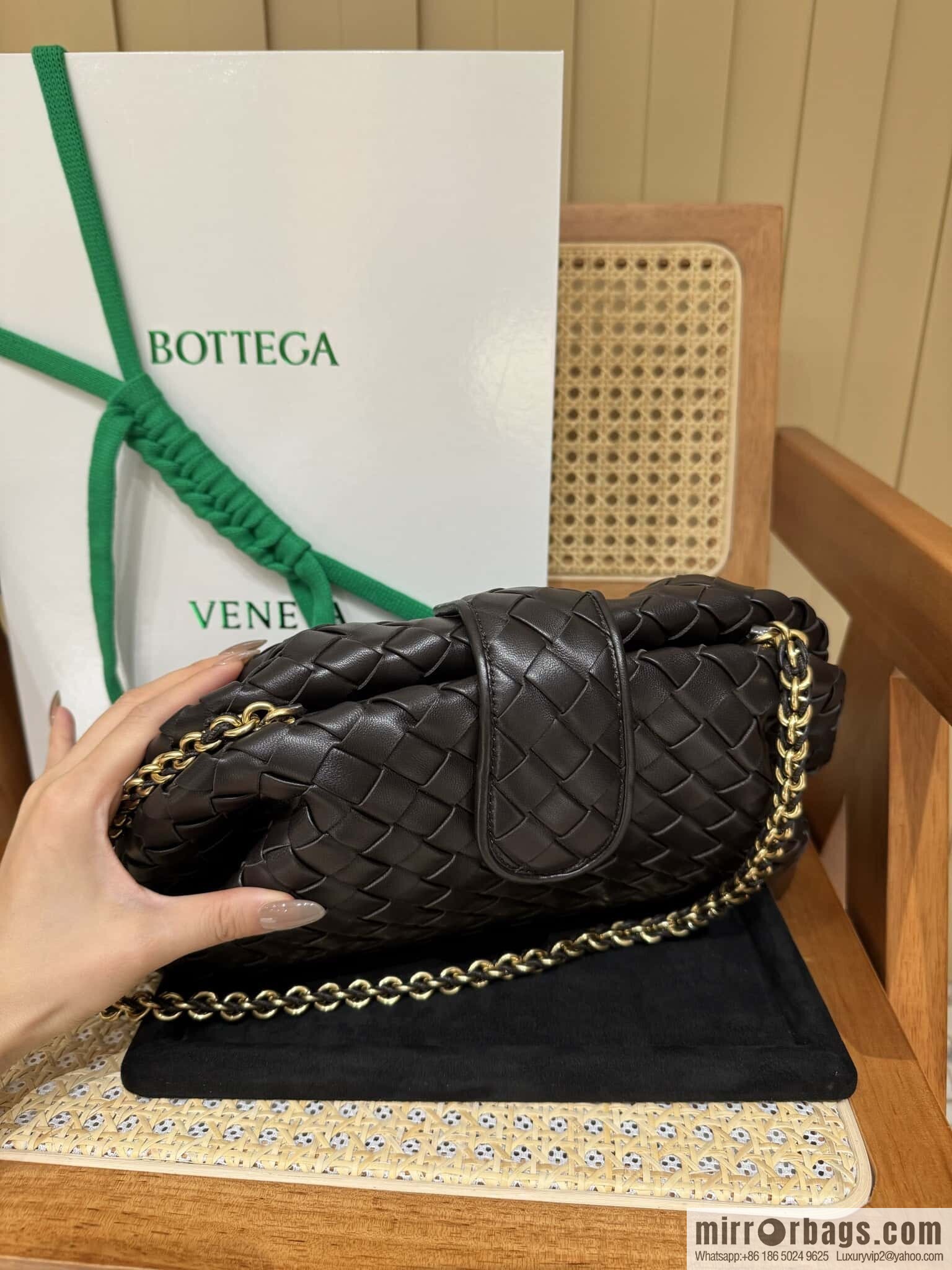 BV Lauren 1980 Chocolate Brown 785807