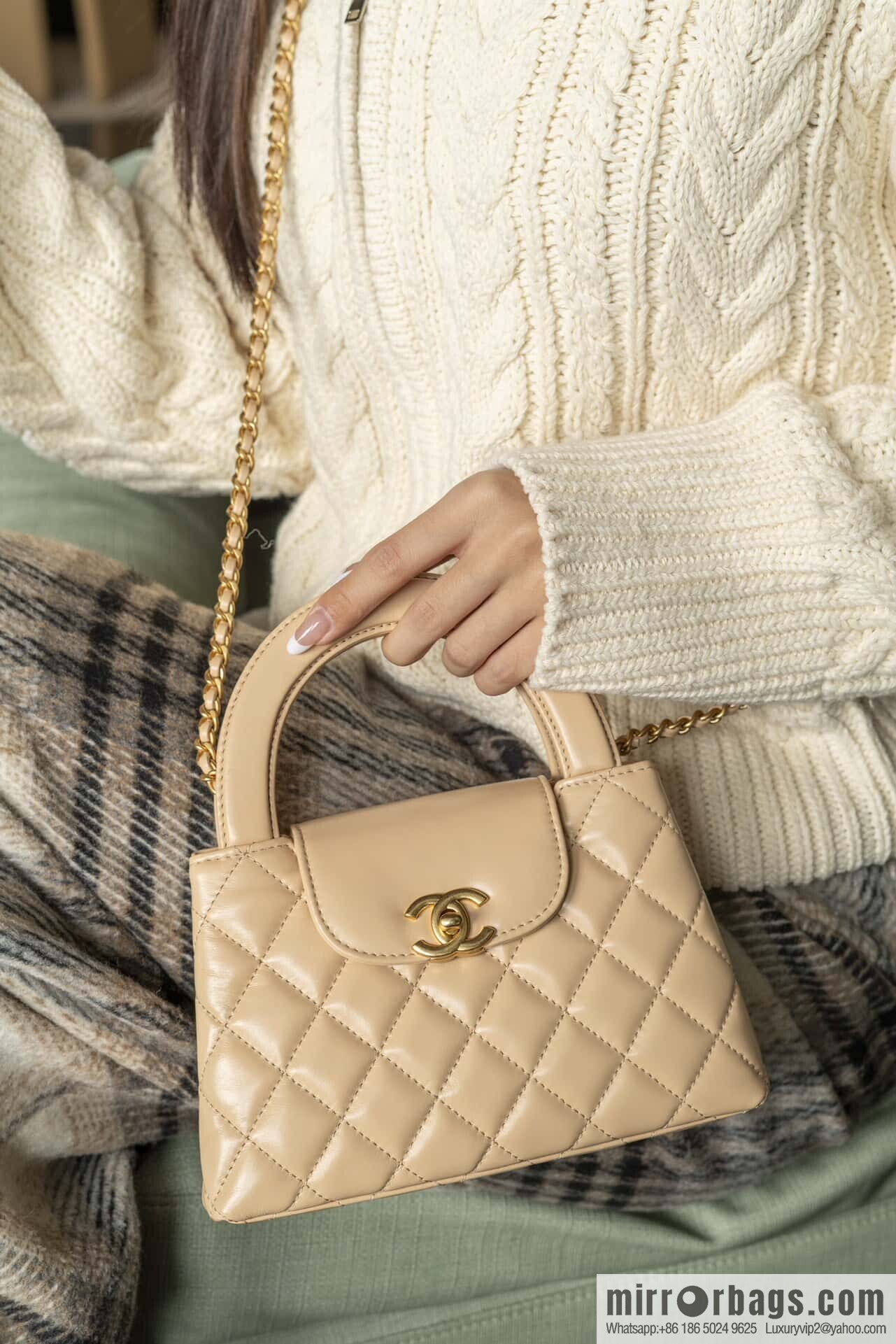 𝐂𝐡𝐚𝐧𝐞𝐥 𝟐𝟓𝐜 early spring new color, milk tea color/large 💛 AS4416
