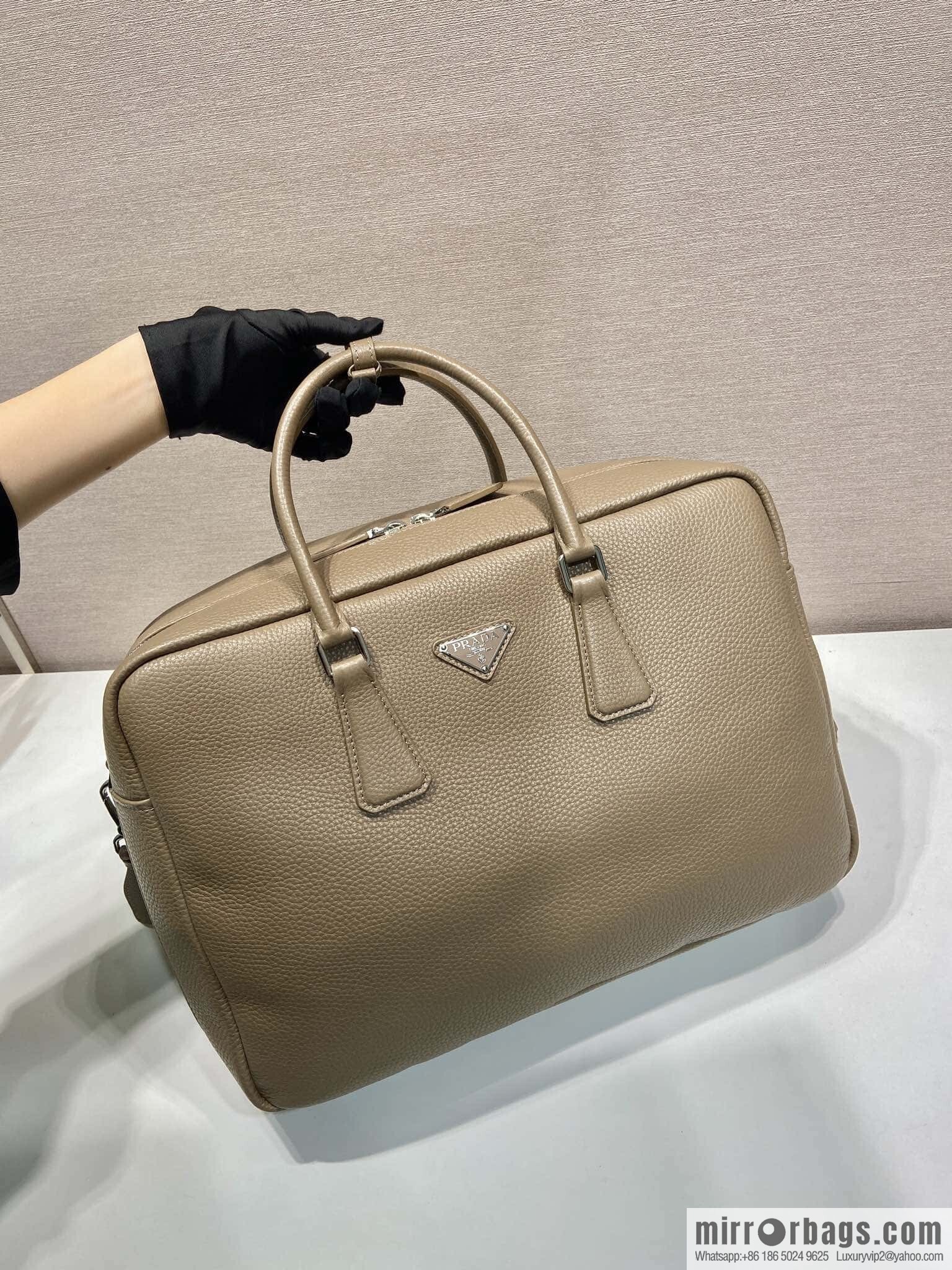 PRADA 🎉 new briefcase 🎉 2VE339 extra large🎉🎉