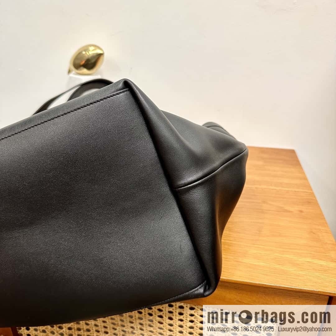 YSL 🆕 𝗪𝗛𝗬 𝗧𝗢𝗧𝗘 tote bag 🔥 817602 full leather black