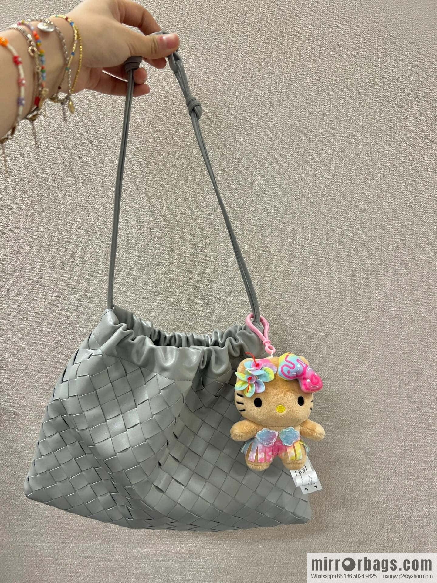 BV Medium Dustbag Clutch 796728 Silver Grey