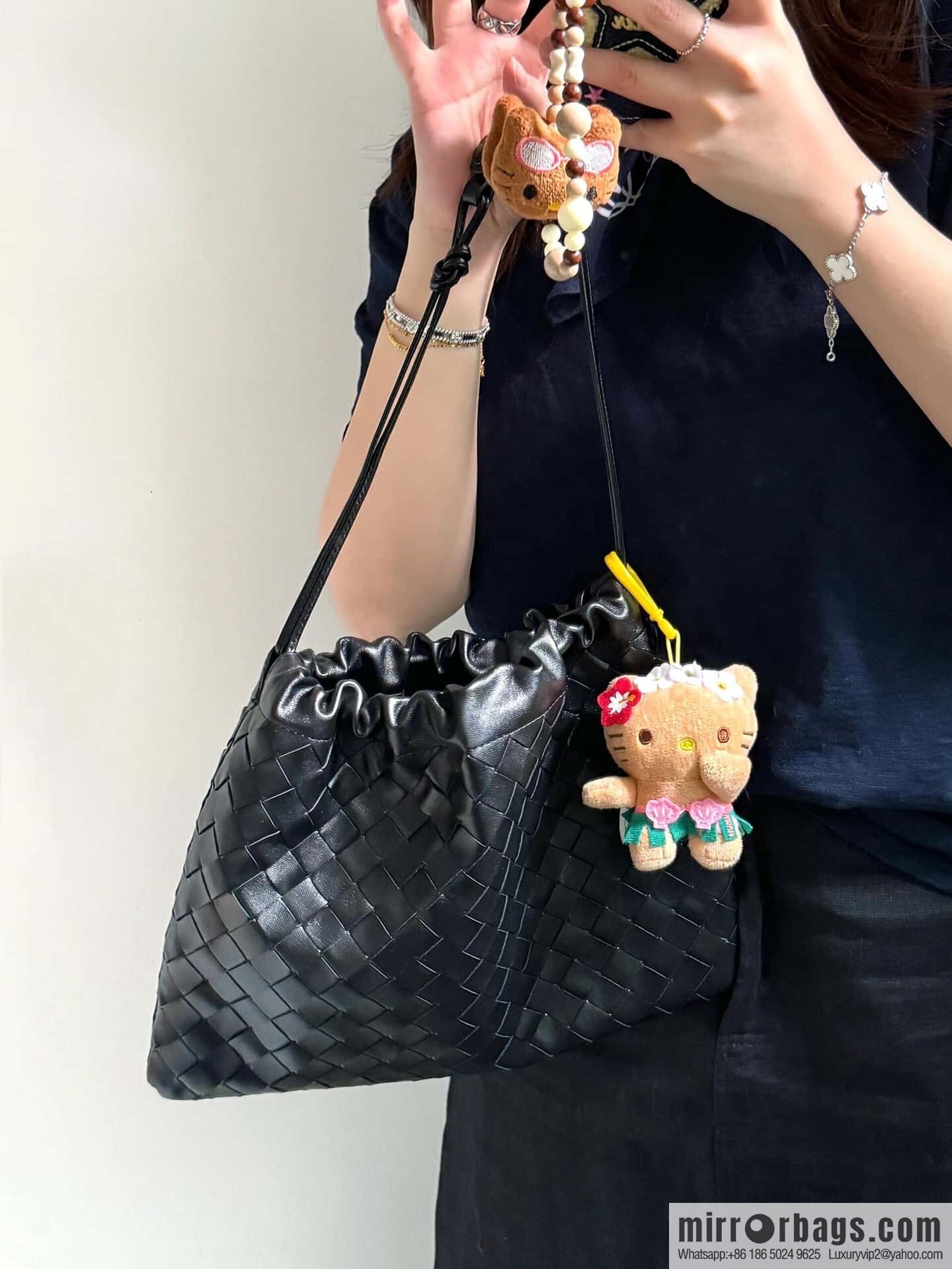 BV Medium Dustbag Clutch 796728 Black
