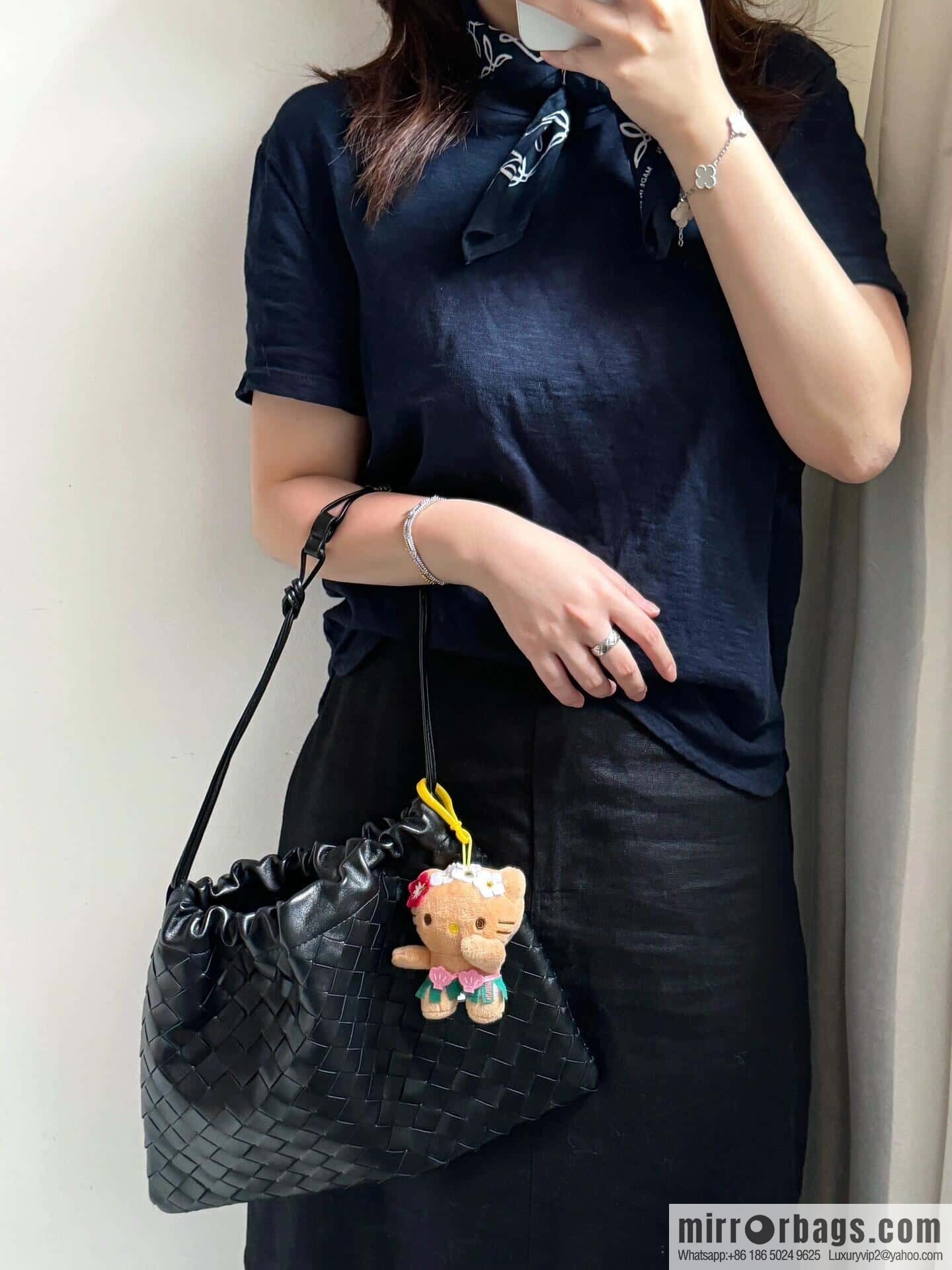 BV Medium Dustbag Clutch 796728 Black