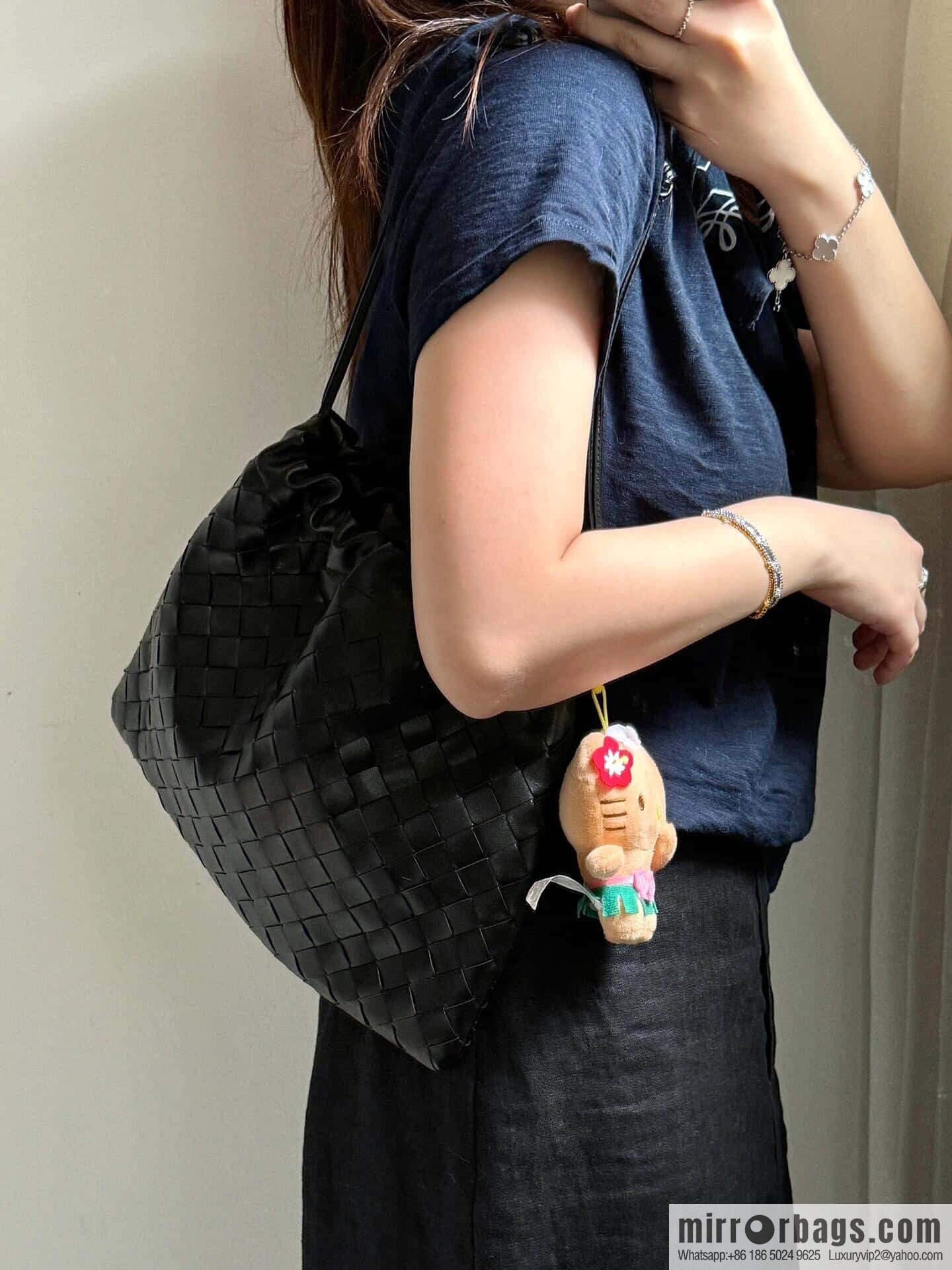 BV Medium Dustbag Clutch 796728 Black