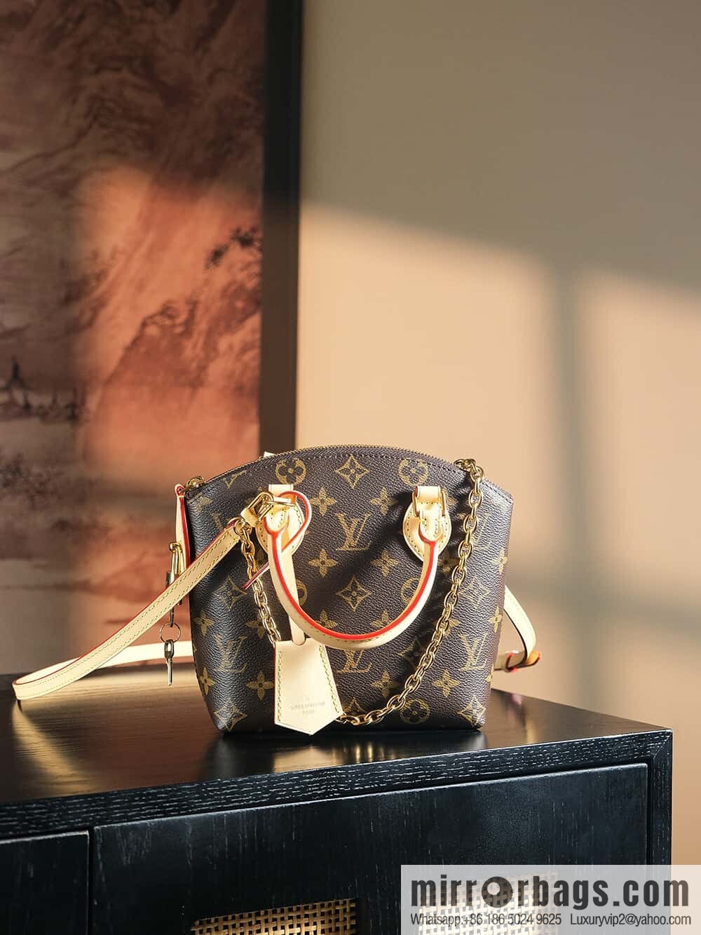 LV 𝐋𝐎𝐂𝐊𝐈𝐓 𝐁𝐁 Chip Rhombus Code Series #M