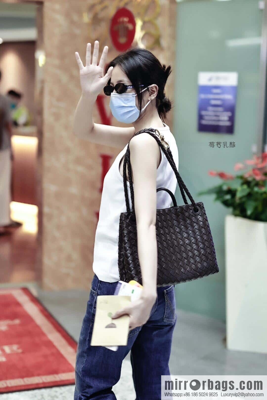 BV Medium Andiamond 766016 Black