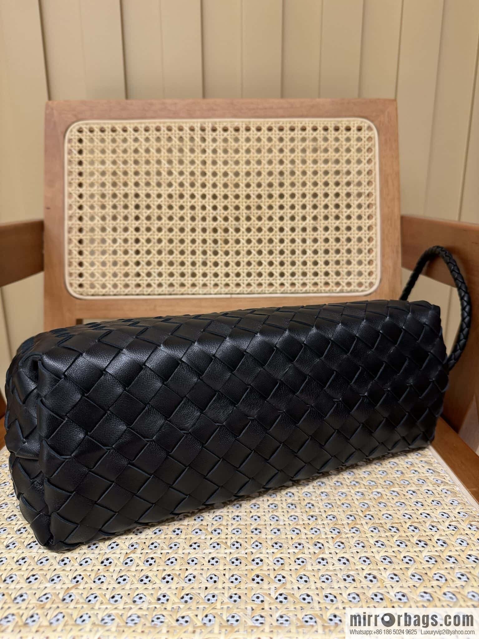 BV Medium Andiamond 766016 Black