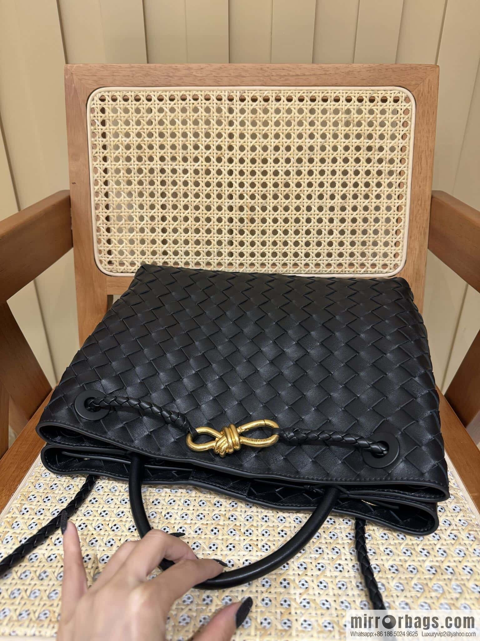 BV Medium Andiamond 766016 Black