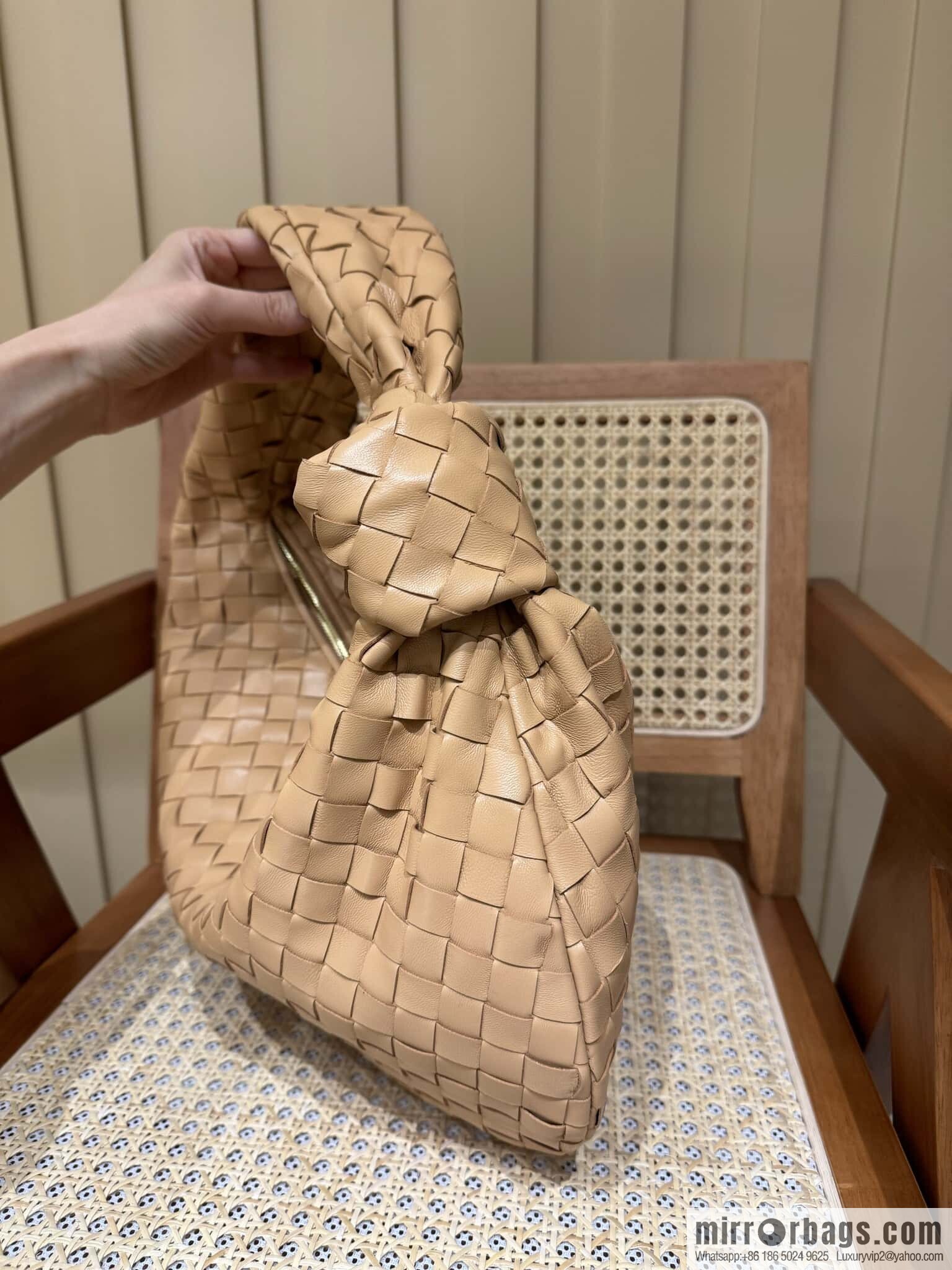 BV Jodie Shoulder Backpack 600261 Almond
