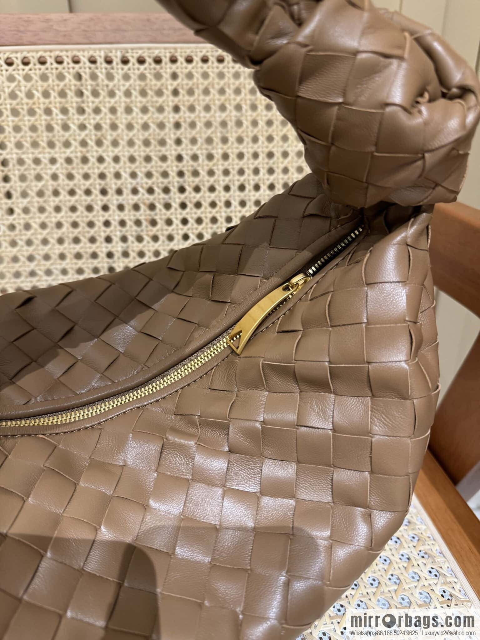 BV Jodie Shoulder Backpack 600261 Caramel