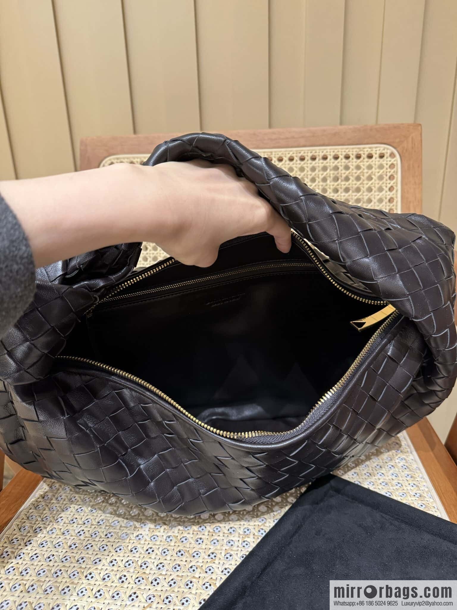 BV Jodie Shoulder Backpack 600261 Chocolate Brown
