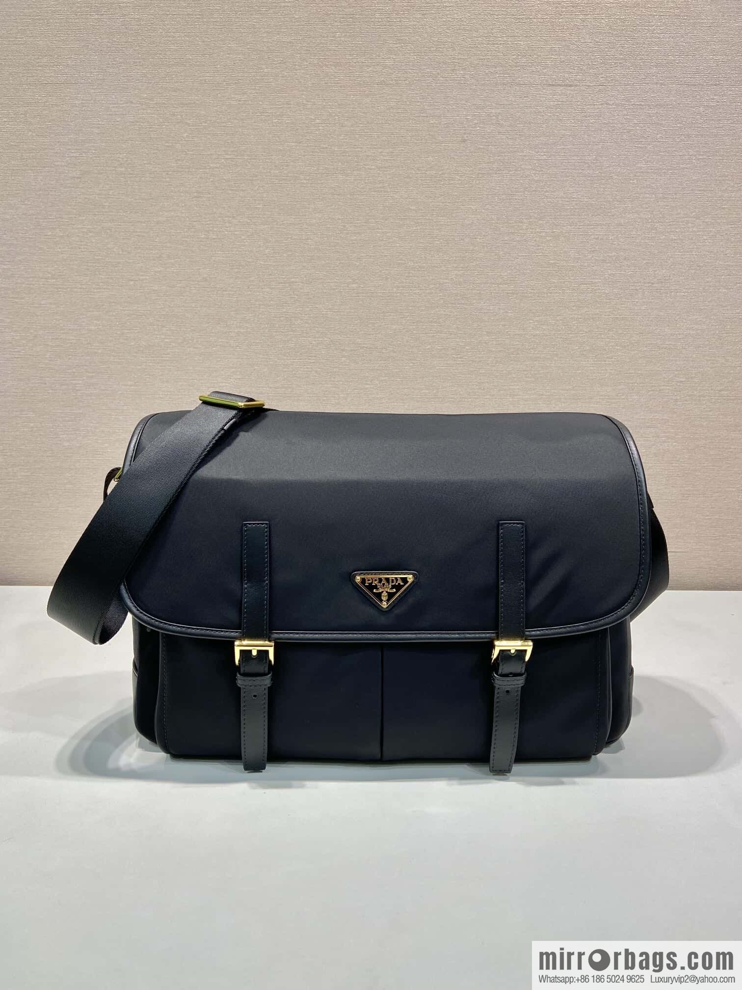 PRADA 🎉 new messenger bag 🎉 1BD369🎉🎉