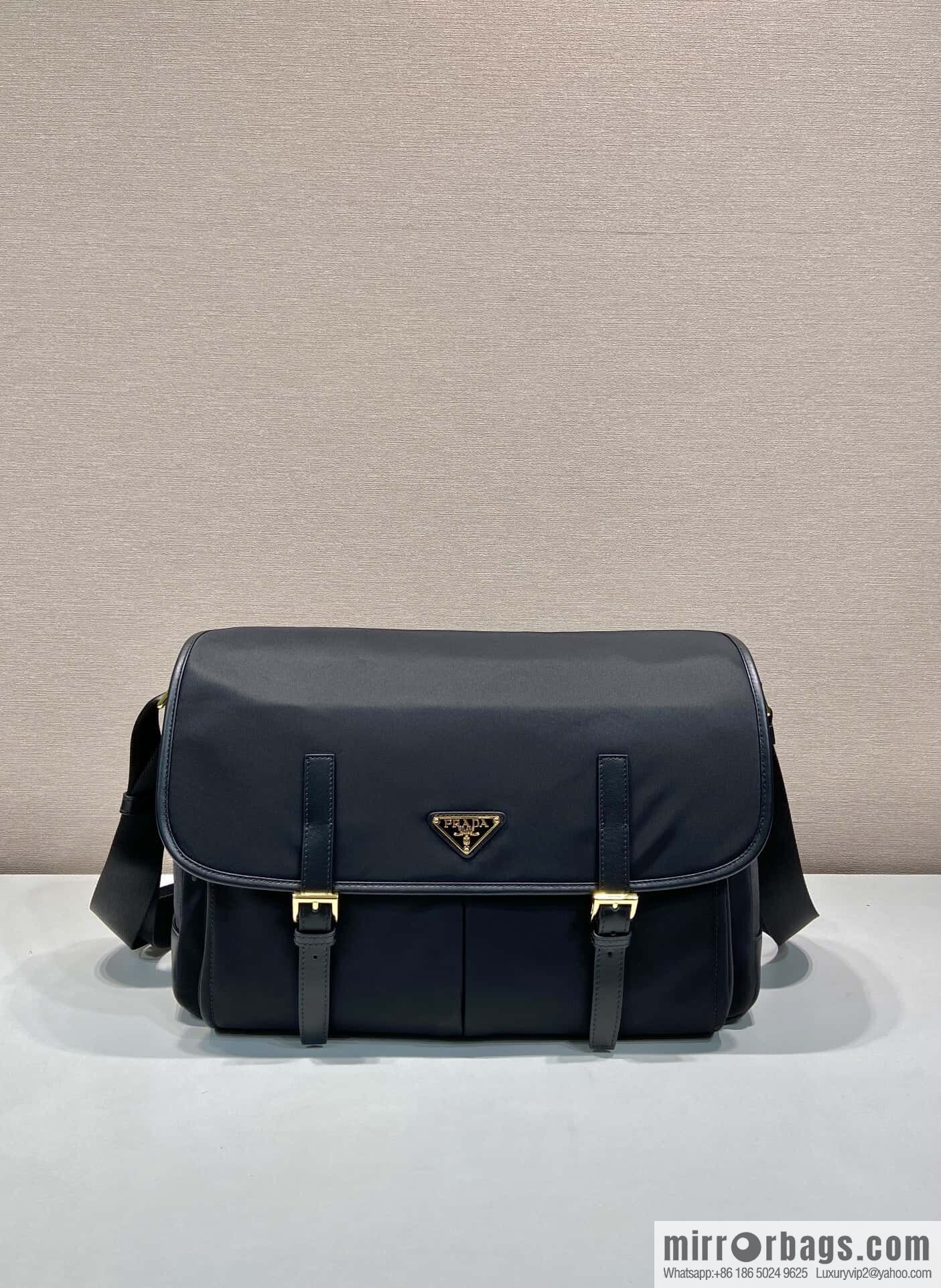 PRADA 🎉 new messenger bag 🎉 1BD369🎉🎉