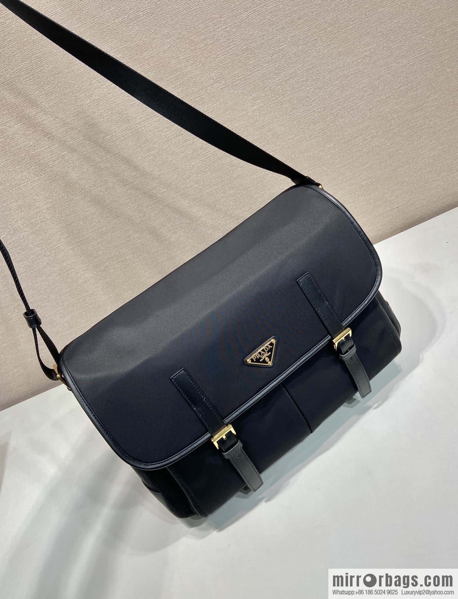 PRADA 🎉 new messenger bag 🎉 1BD369🎉🎉
