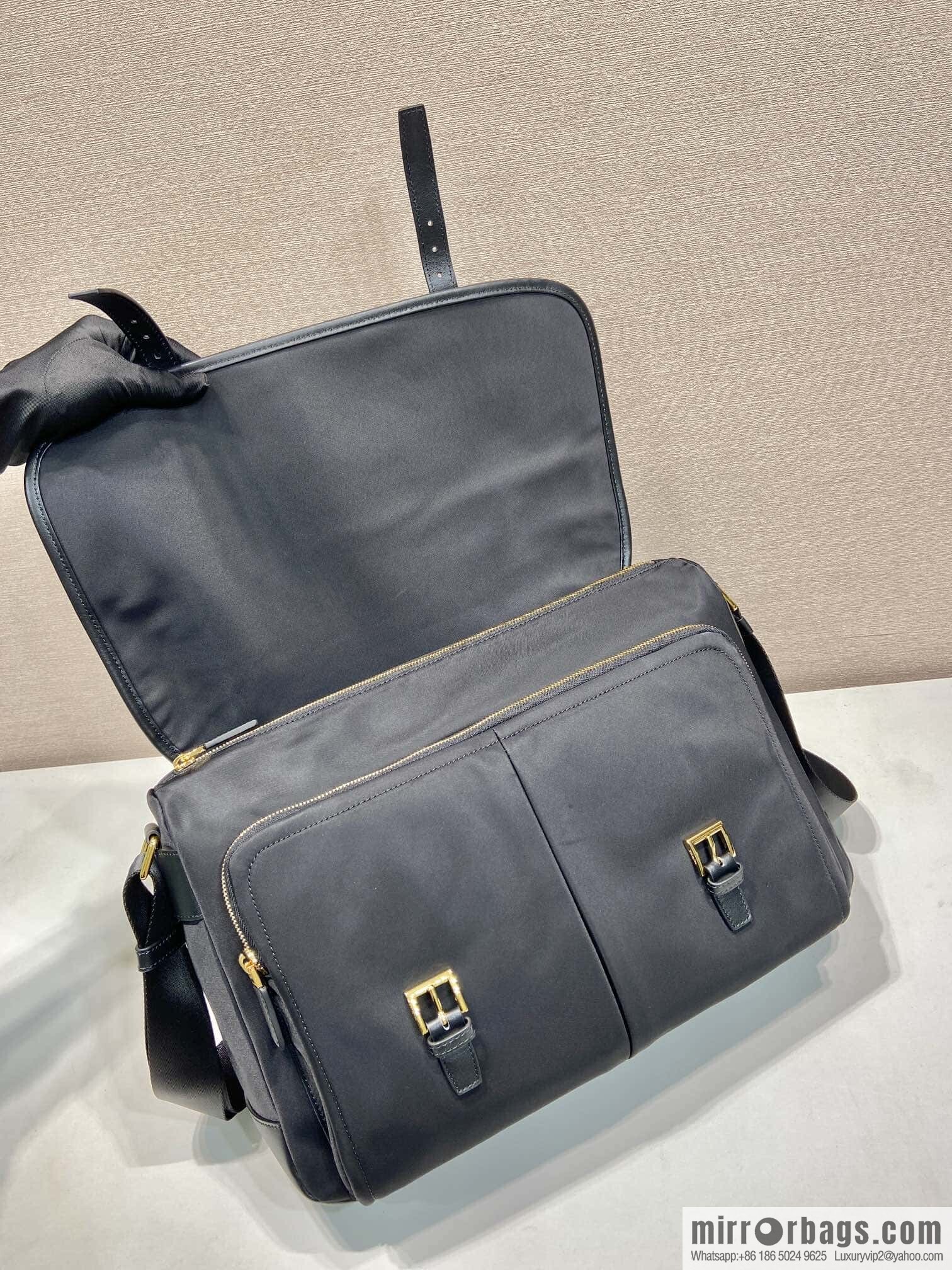 PRADA 🎉 new messenger bag 🎉 1BD369🎉🎉