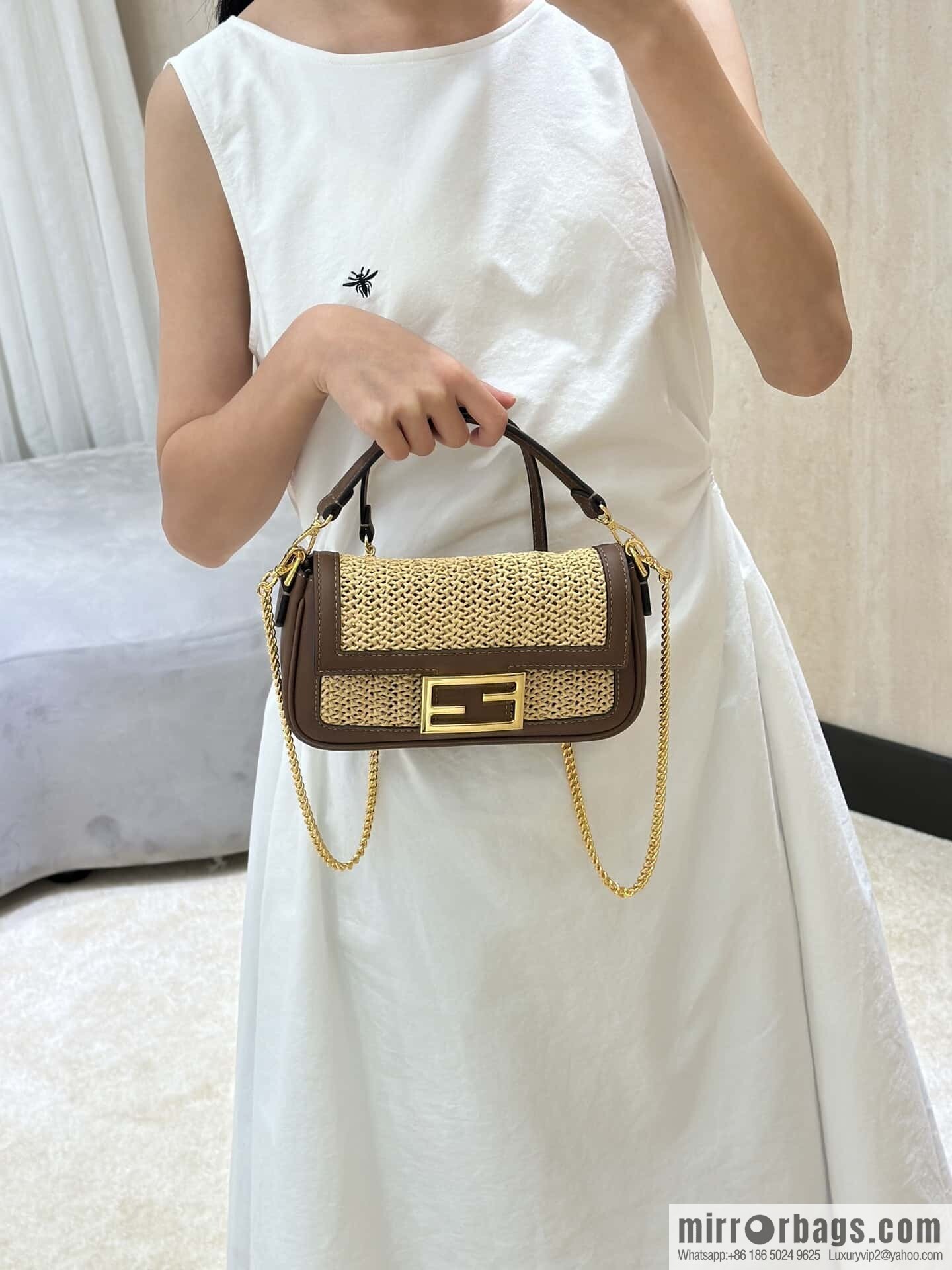 FENDI Baguette hand-woven raffia handbag, model number: 8666S red-brown