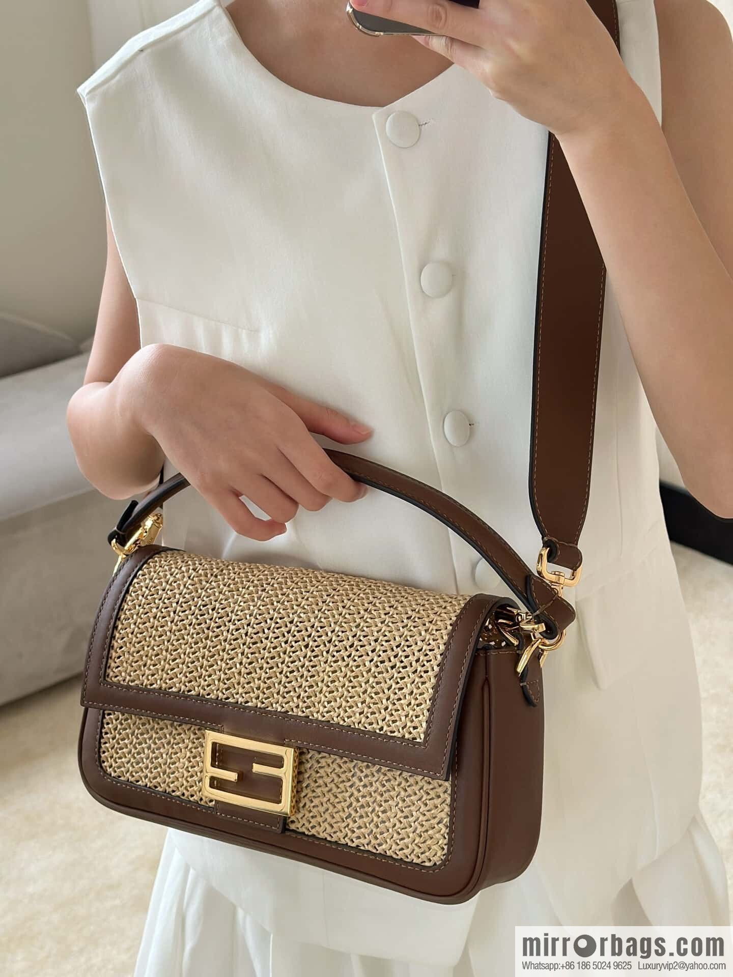 FENDI Baguette handwoven raffia handbag, model number: model number: 8666L red brown
