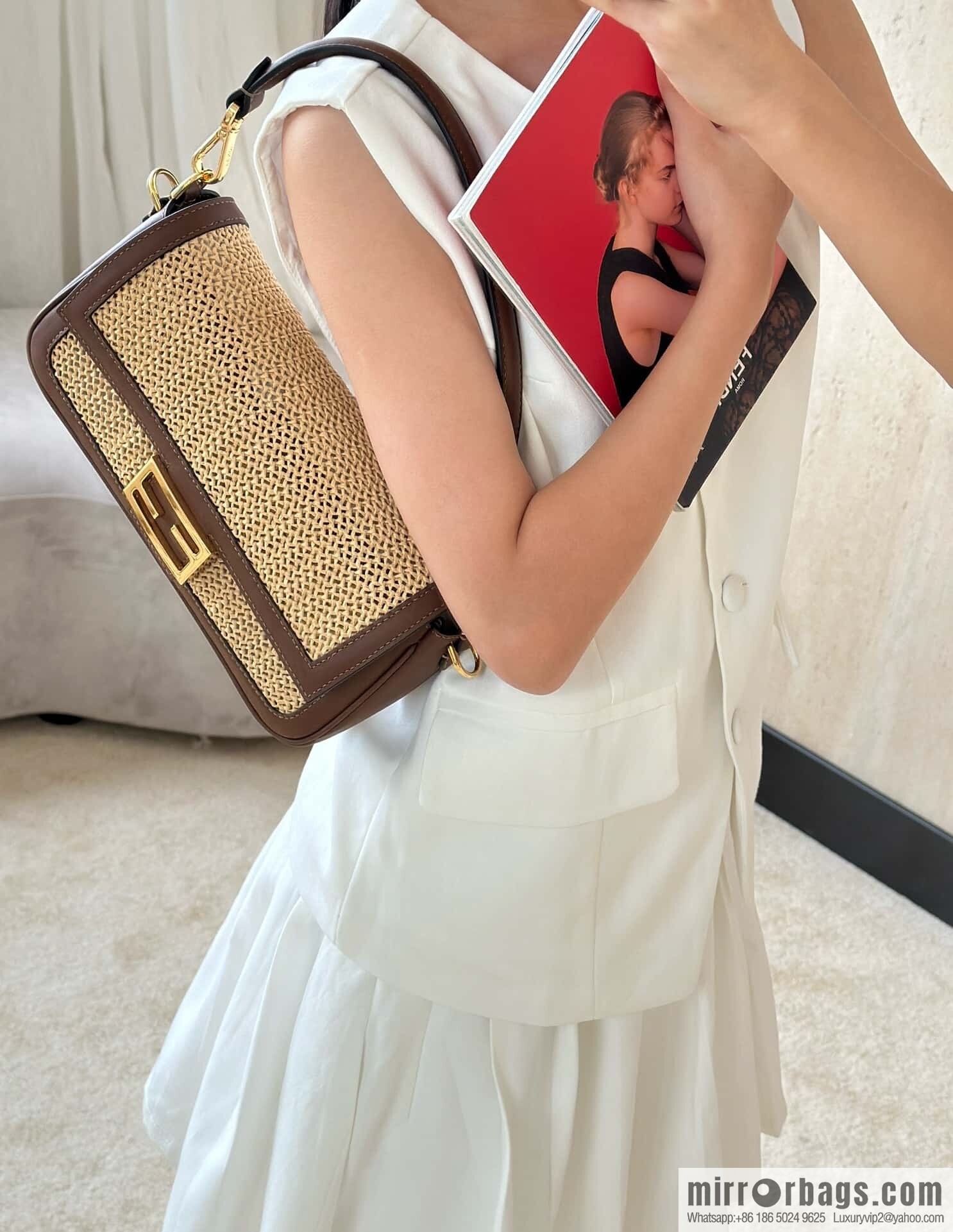 FENDI Baguette handwoven raffia handbag, model number: model number: 8666L red brown
