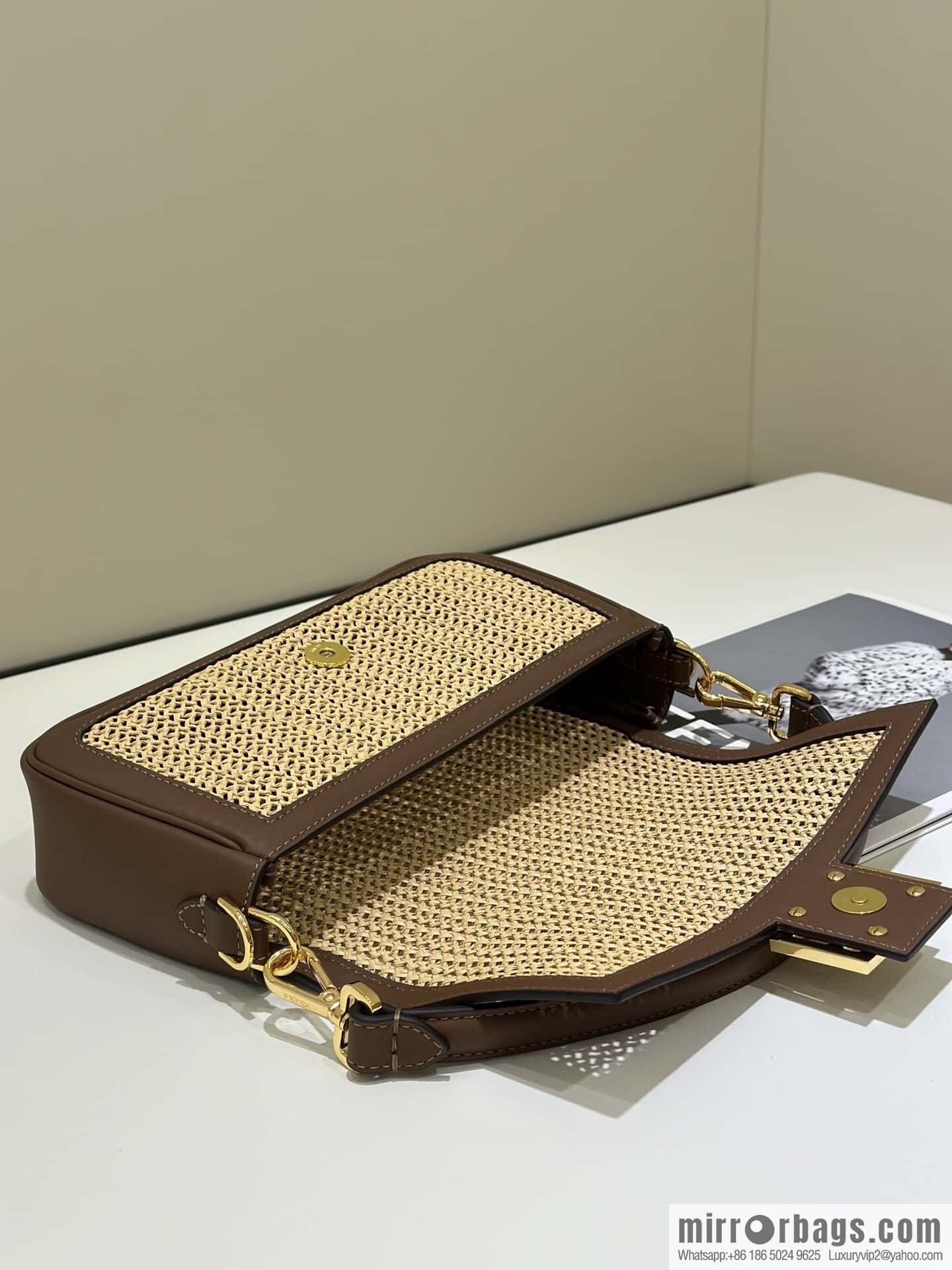 FENDI Baguette handwoven raffia handbag, model number: model number: 8666L red brown