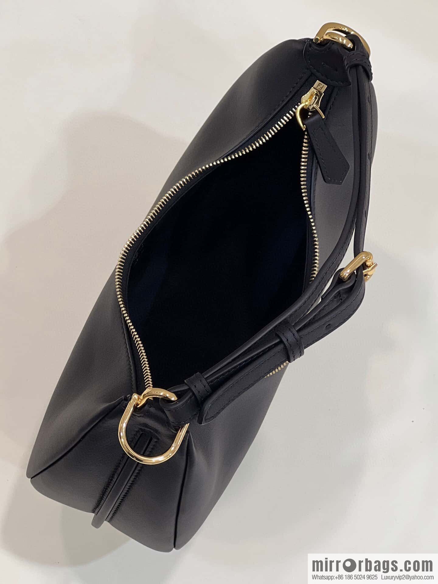 FENDI Fendigraphy armpit bag, model number: 80056m black