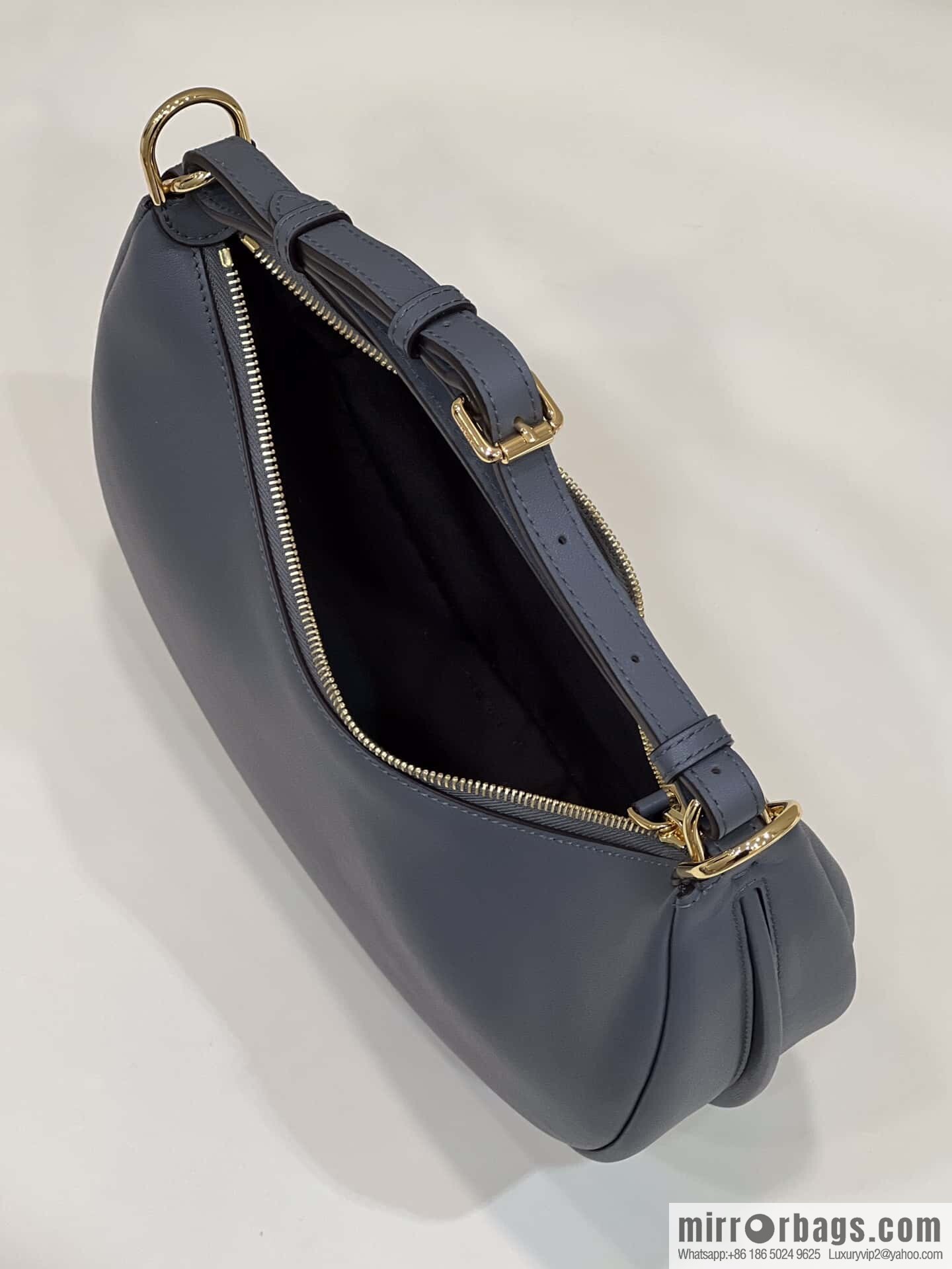 FENDI Fendigraphy armpit bag, model number: 80056m gray