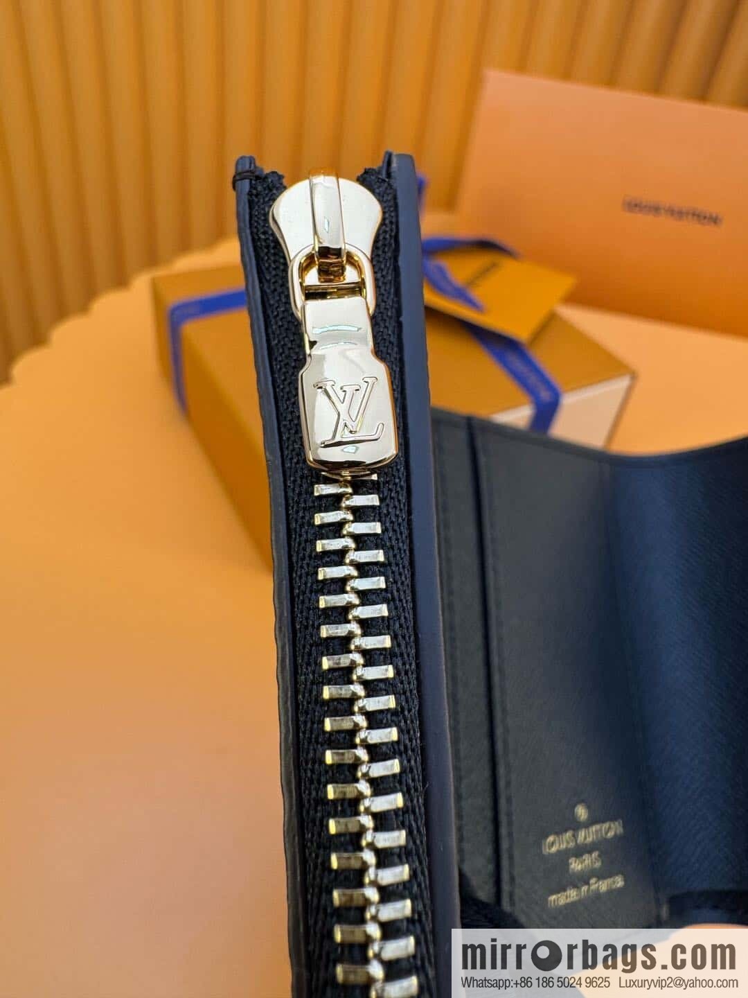 LV M80725 [Official all-steel chip version] This Zoé wallet