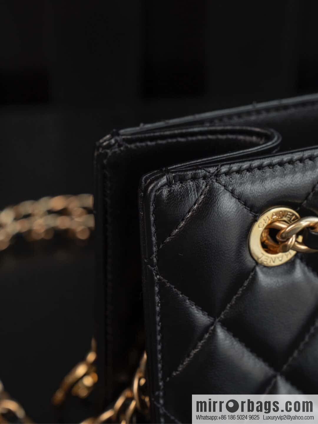 𝐂𝐡𝐚𝐧𝐞𝐥 𝟐𝟒𝐤 catwalk model, retro dinner bag, black 🖤 AS5203