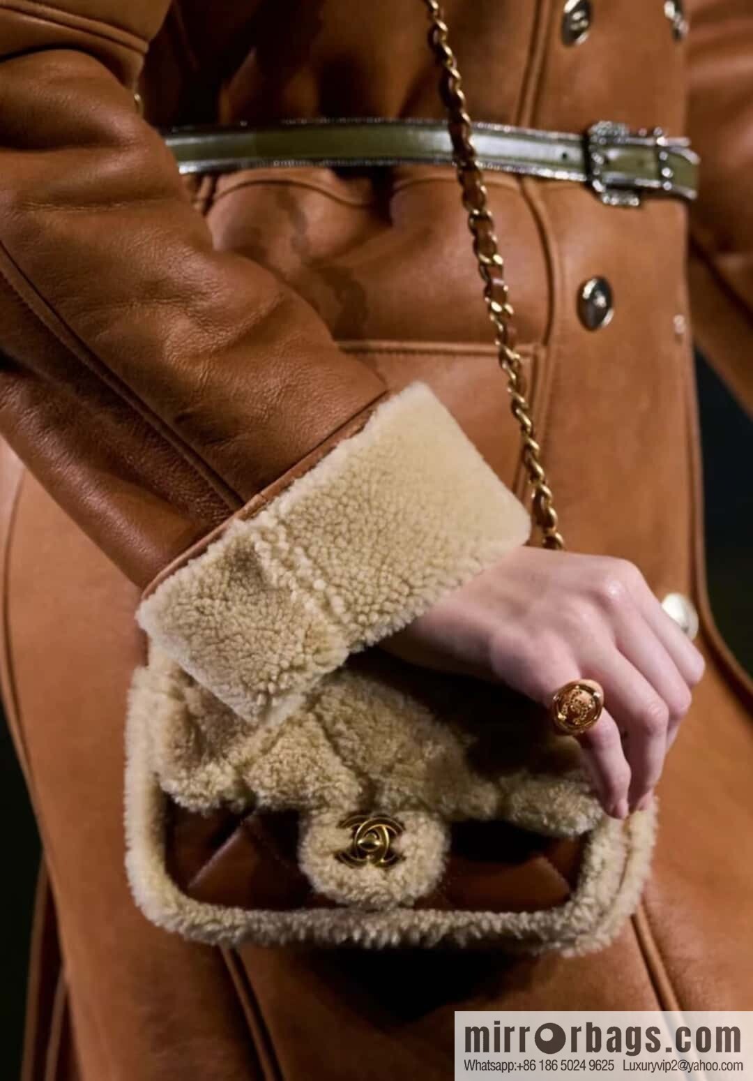 𝗖𝗵𝗮𝗻𝗲𝗹 𝟮𝟰𝗸 catwalk model | Teddy bear 🧸 lamb wool S AS5148