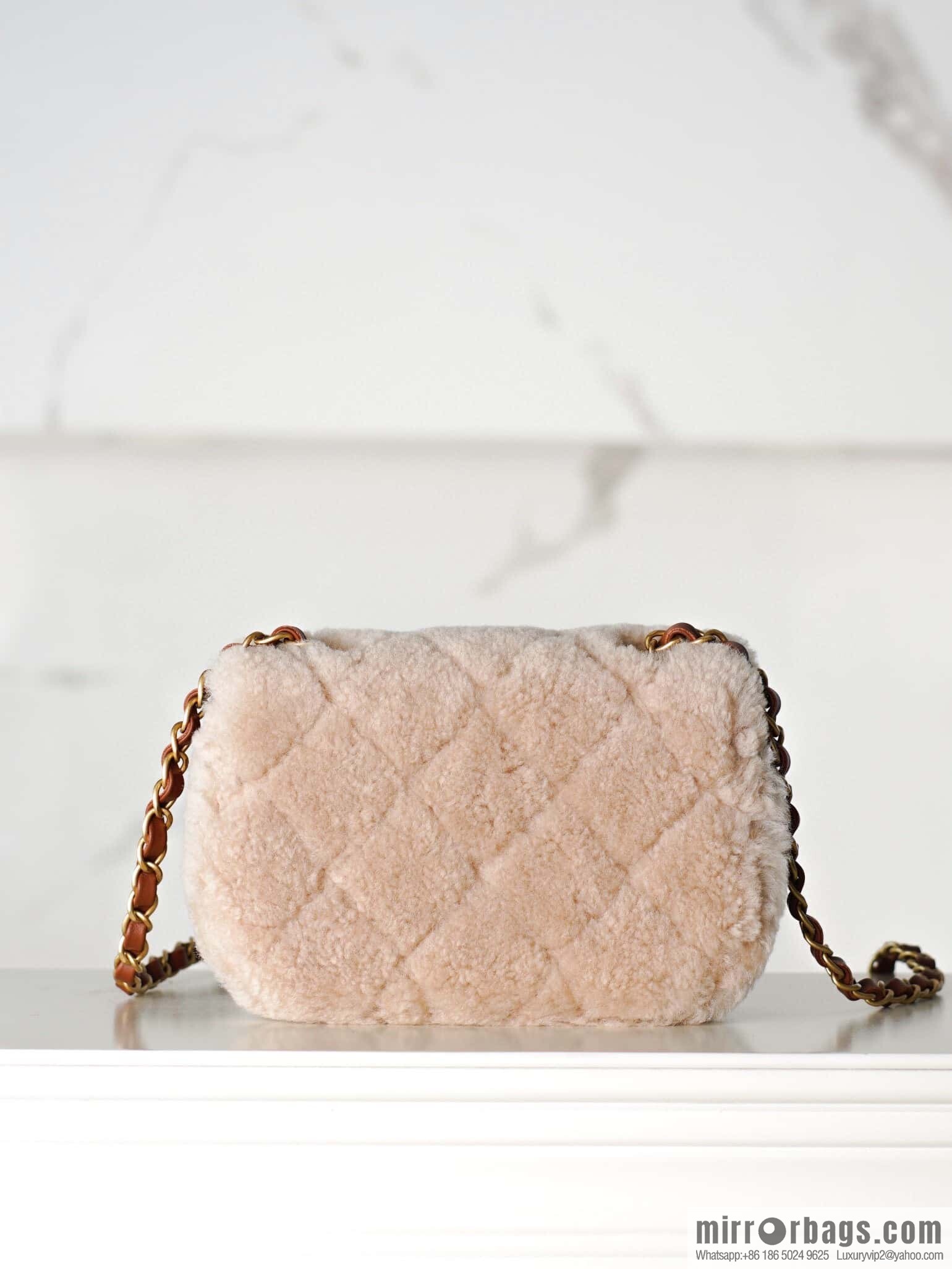 𝗖𝗵𝗮𝗻𝗲𝗹 𝟮𝟰𝗸 catwalk model | Teddy bear 🧸 lamb wool S AS5148