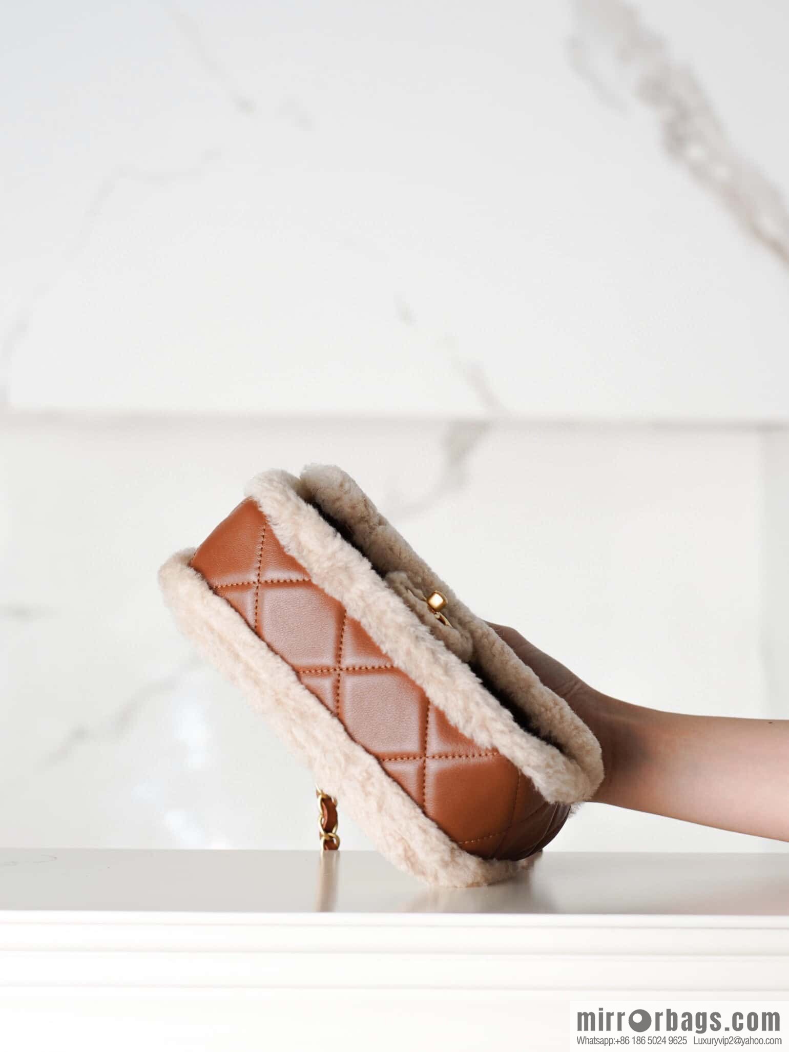 𝗖𝗵𝗮𝗻𝗲𝗹 𝟮𝟰𝗸 catwalk model | Teddy bear 🧸 lamb wool S AS5148