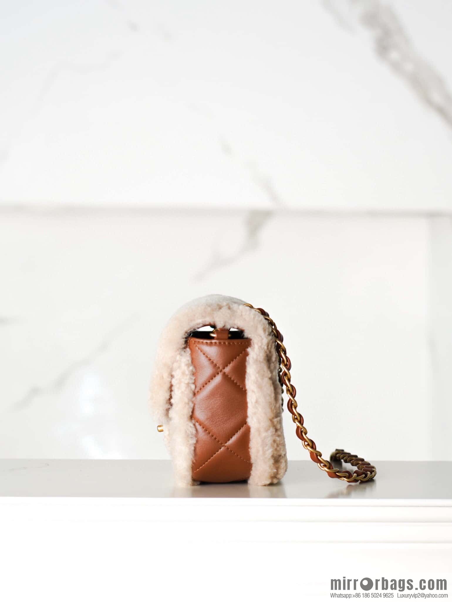 𝗖𝗵𝗮𝗻𝗲𝗹 𝟮𝟰𝗸 catwalk model | Teddy bear 🧸 lamb wool S AS5148