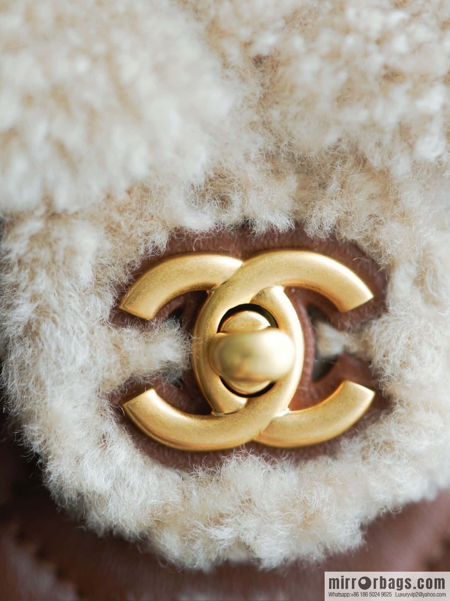 𝗖𝗵𝗮𝗻𝗲𝗹 𝟮𝟰𝗸 catwalk model | Teddy bear 🧸 lamb wool S AS5148